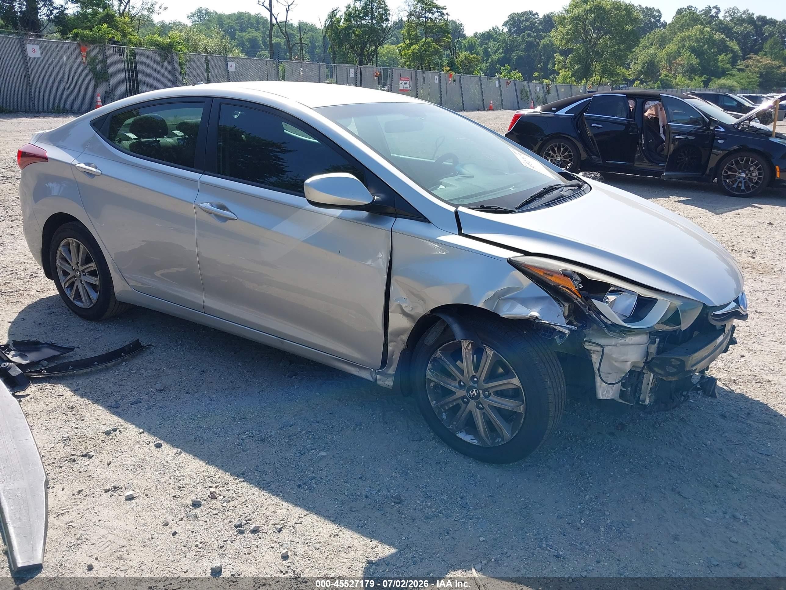 2015 Hyundai Elantra SE, VIN 5NPDH4AE6FH622576 — Front end