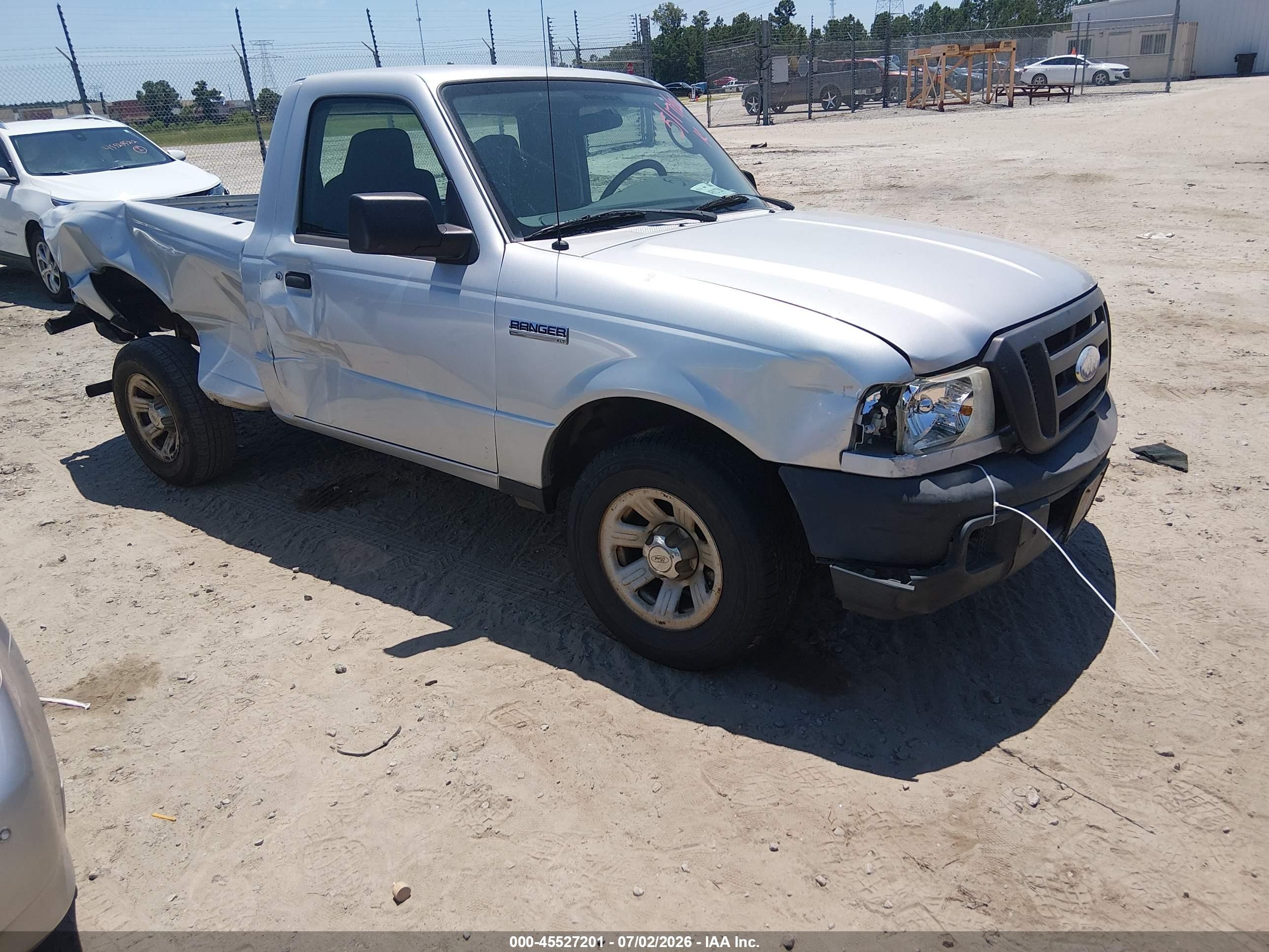 2006 Ford Ranger XL, VIN 1FTYR10D36PA93355 — Rear end