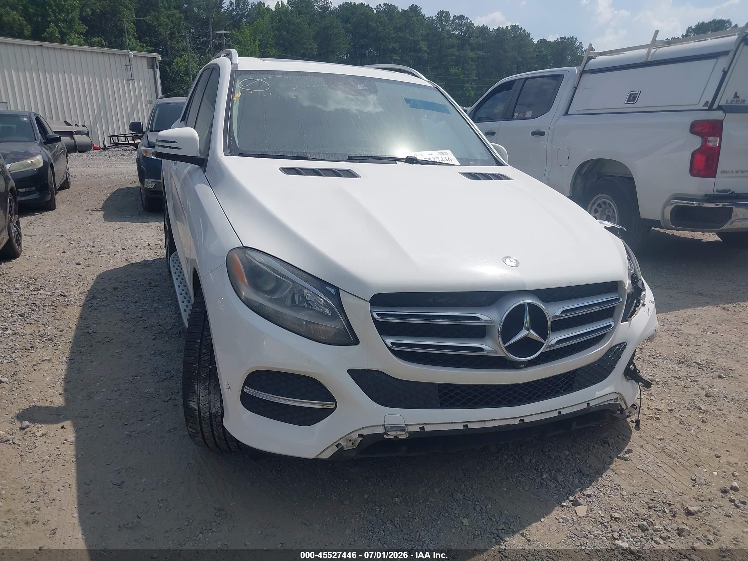 2016 Mercedes-Benz GLE 350, VIN 4JGDA5JB7GA642405 — Side