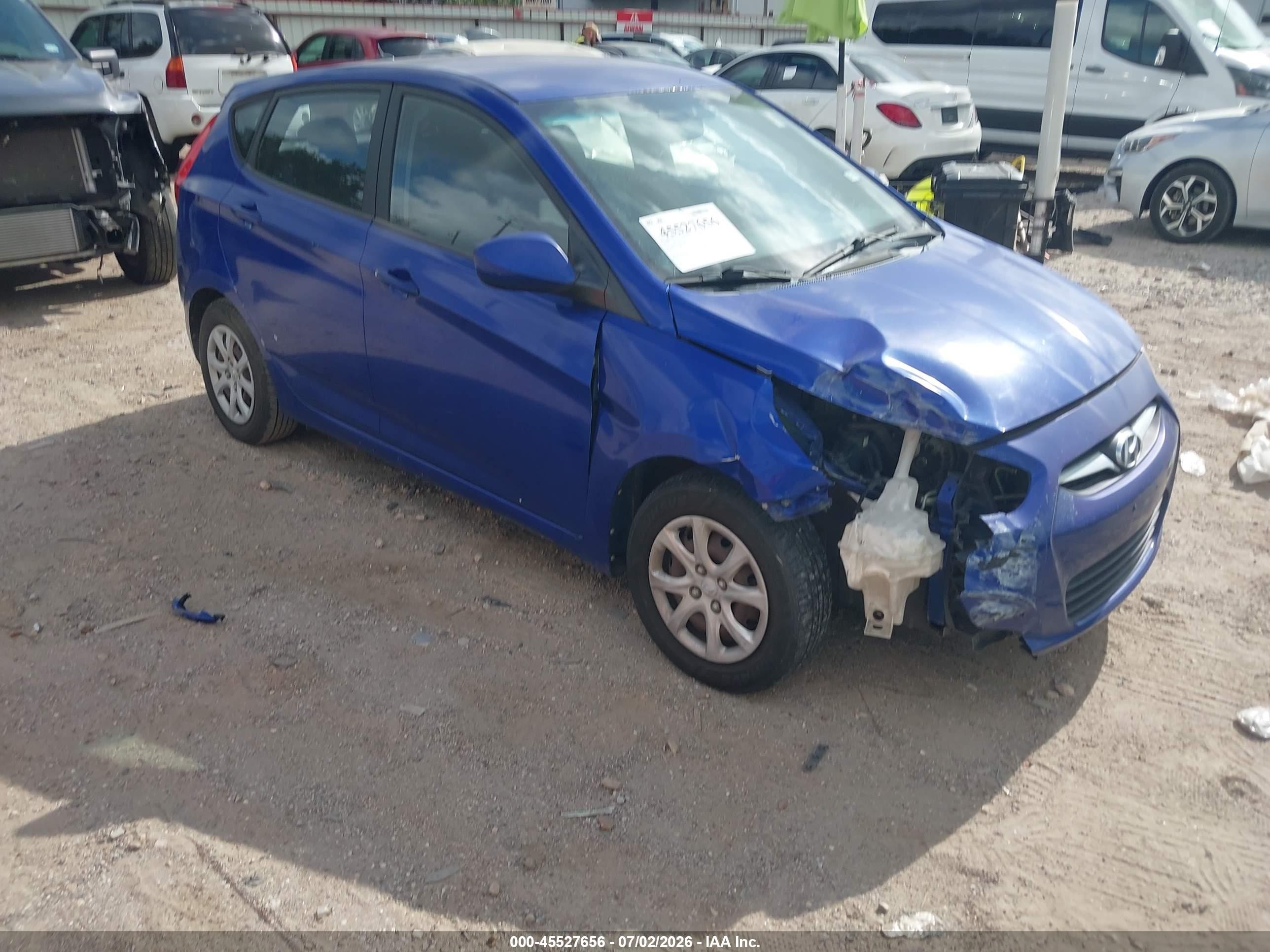 2013 Hyundai Accent GS, VIN KMHCT5AE0DU080812 — Перед