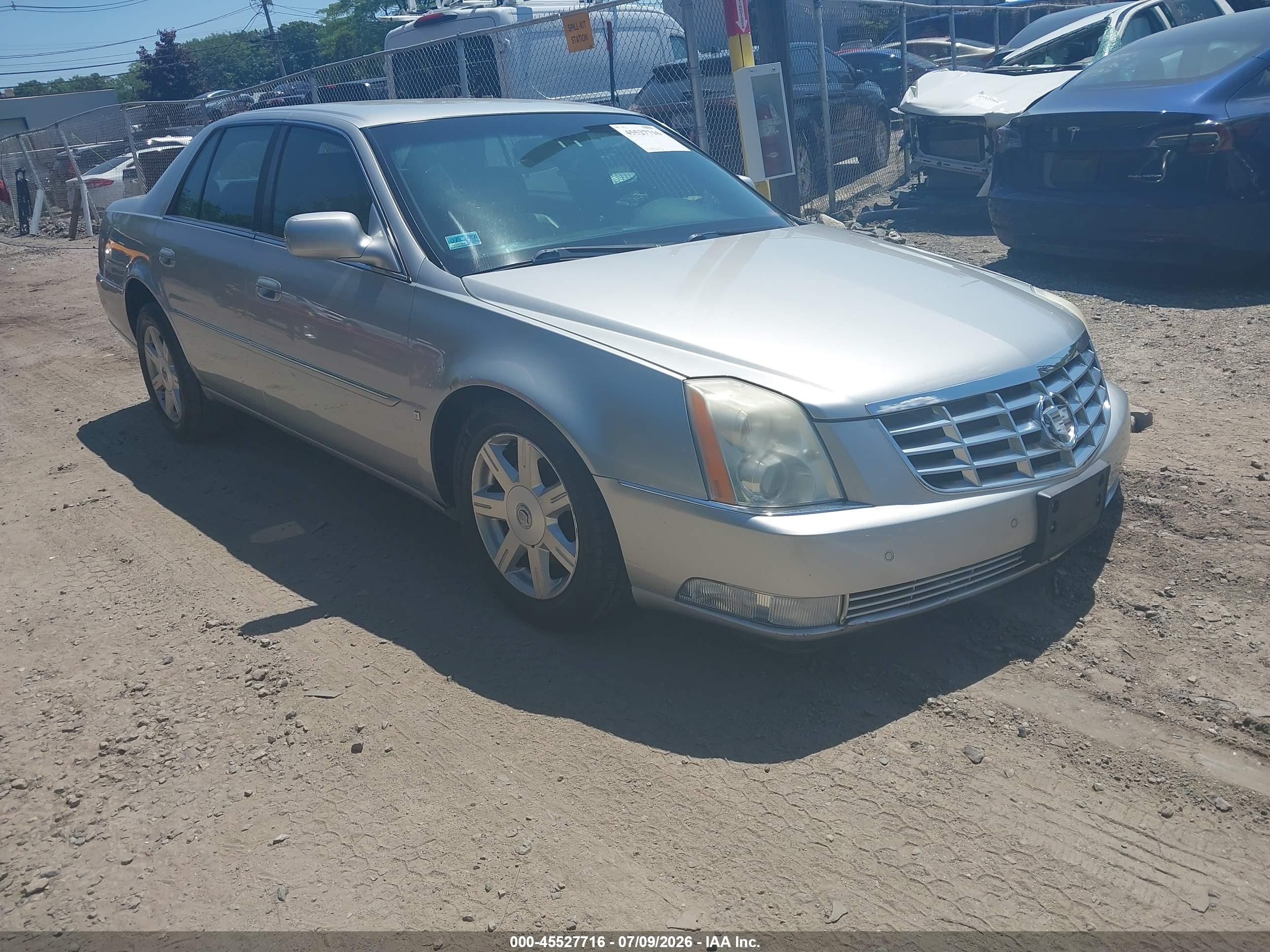 2007 Cadillac DTS V8, VIN 1G6KD57Y87U208090 — Undercarriage