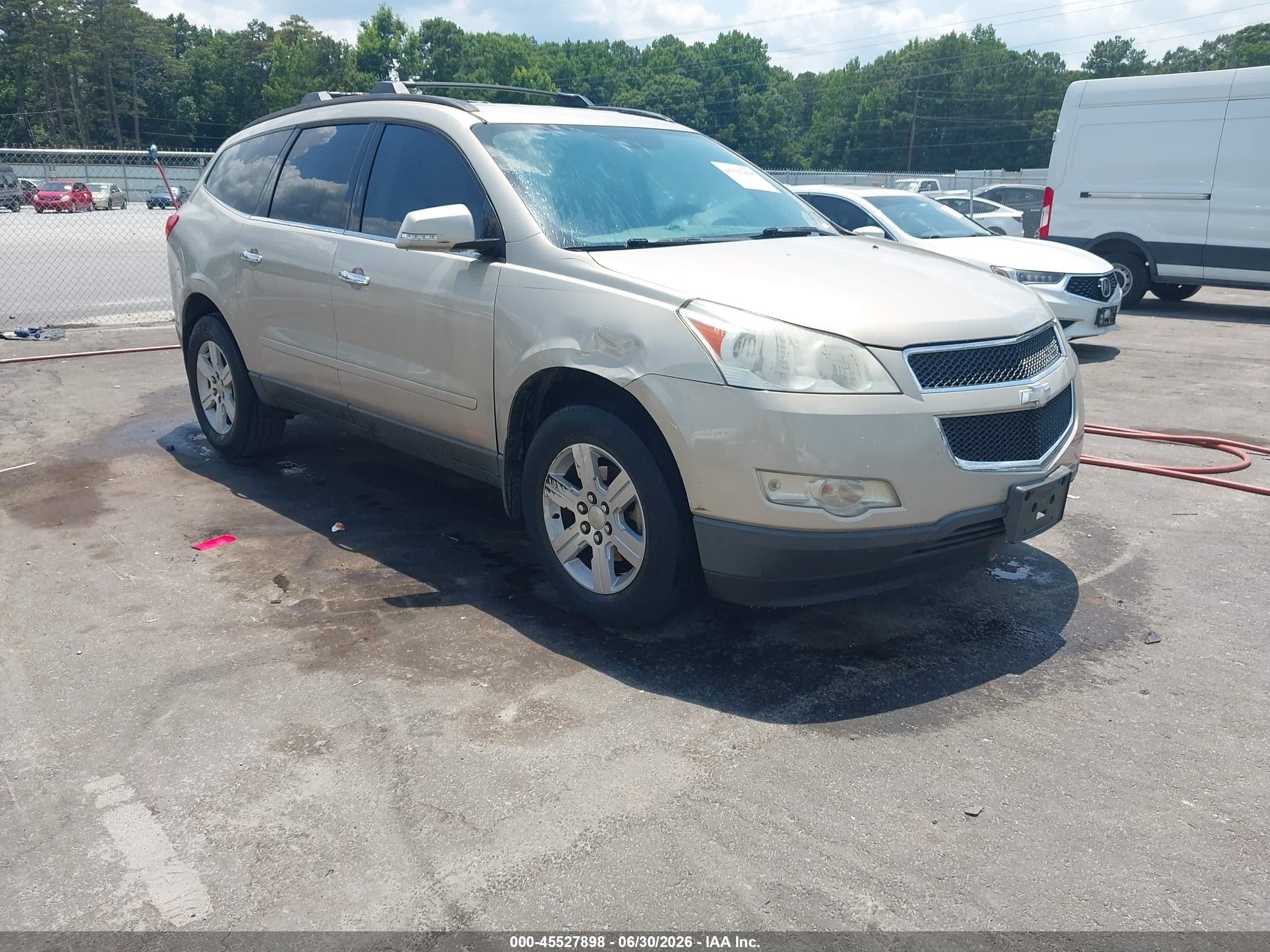 2010 Chevrolet Traverse 2LT, VIN 1GNLRGED2AJ246025 — Normal wear