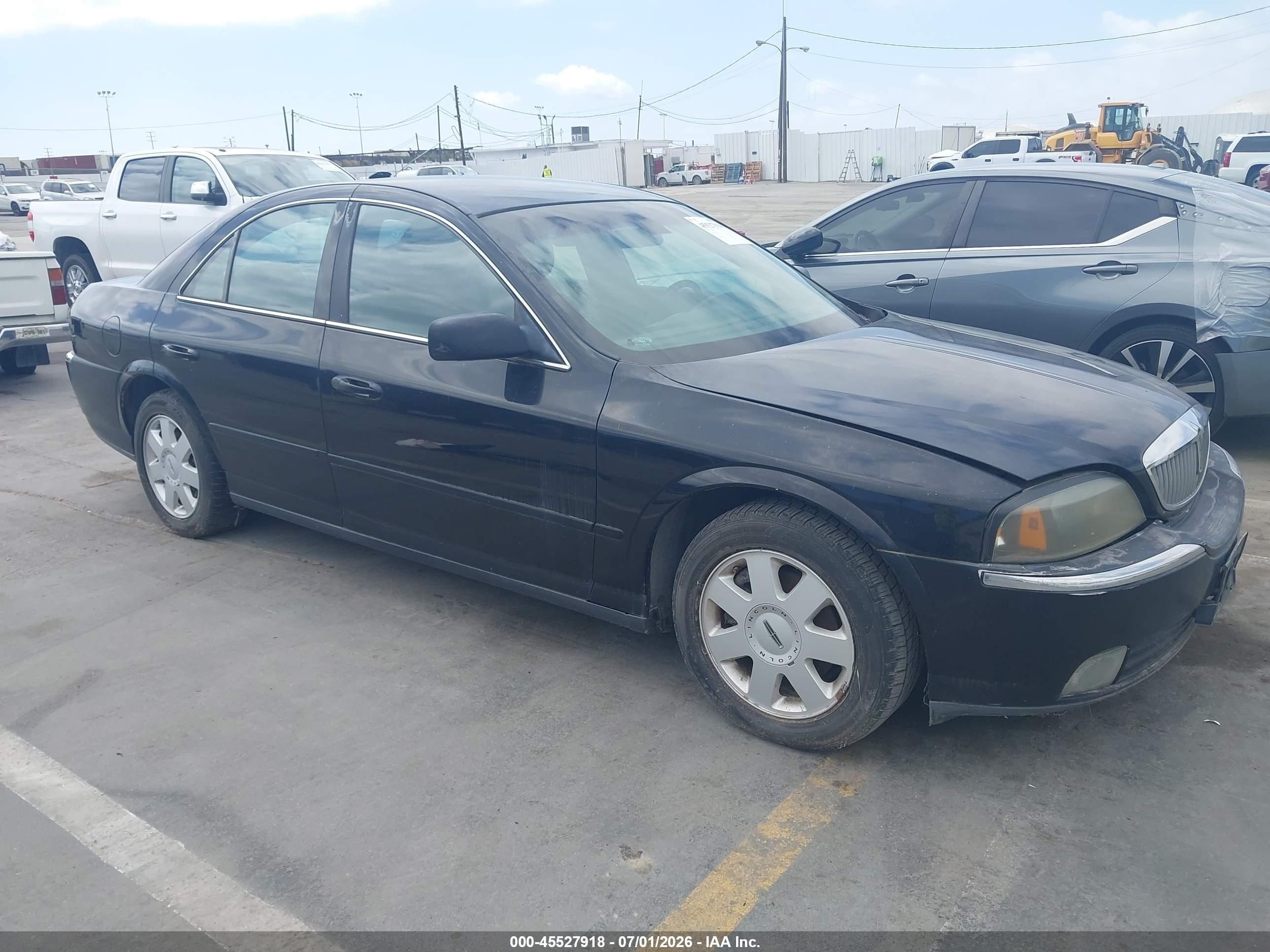 2004 Lincoln LS Luxury, VIN 1LNHM86S24Y684146 — Перед