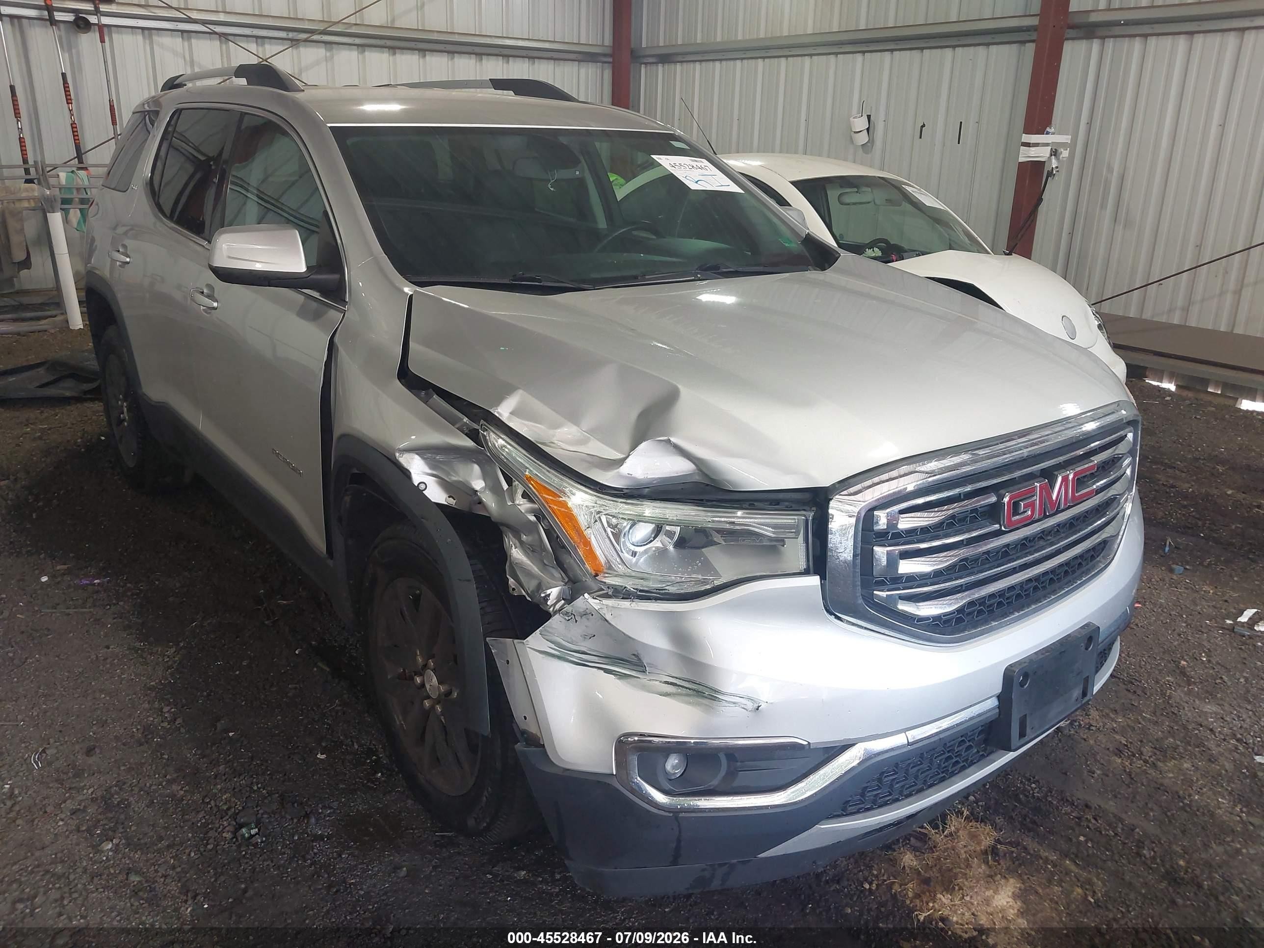 2018 GMC Acadia SLT, VIN 1GKKNULS7JZ147349 — Front end