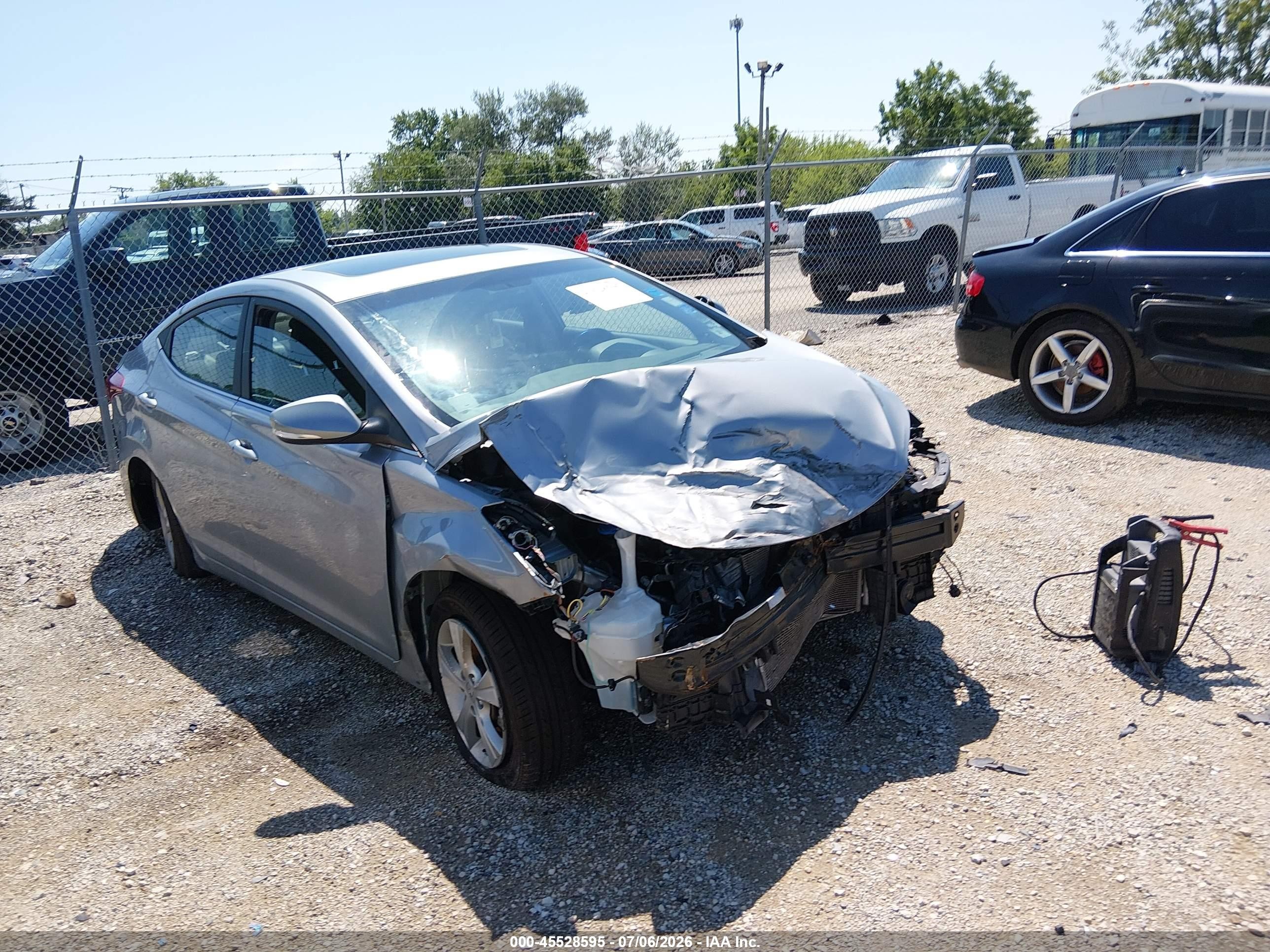 2016 Hyundai Elantra SE, VIN 5NPDH4AE3GH739212 — Перед