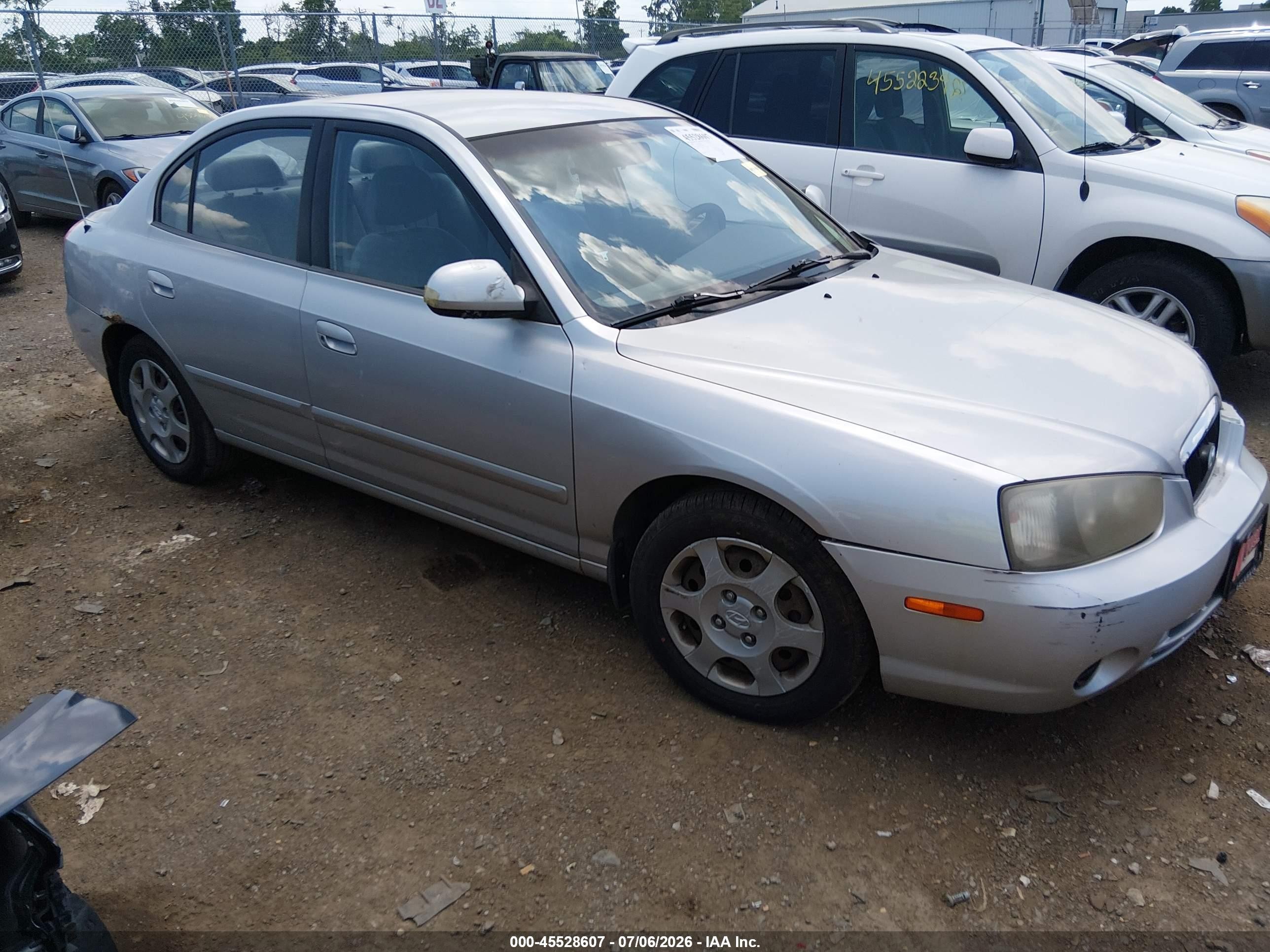 2003 Hyundai Elantra GLS, VIN KMHDN45D53U554925 — Front end