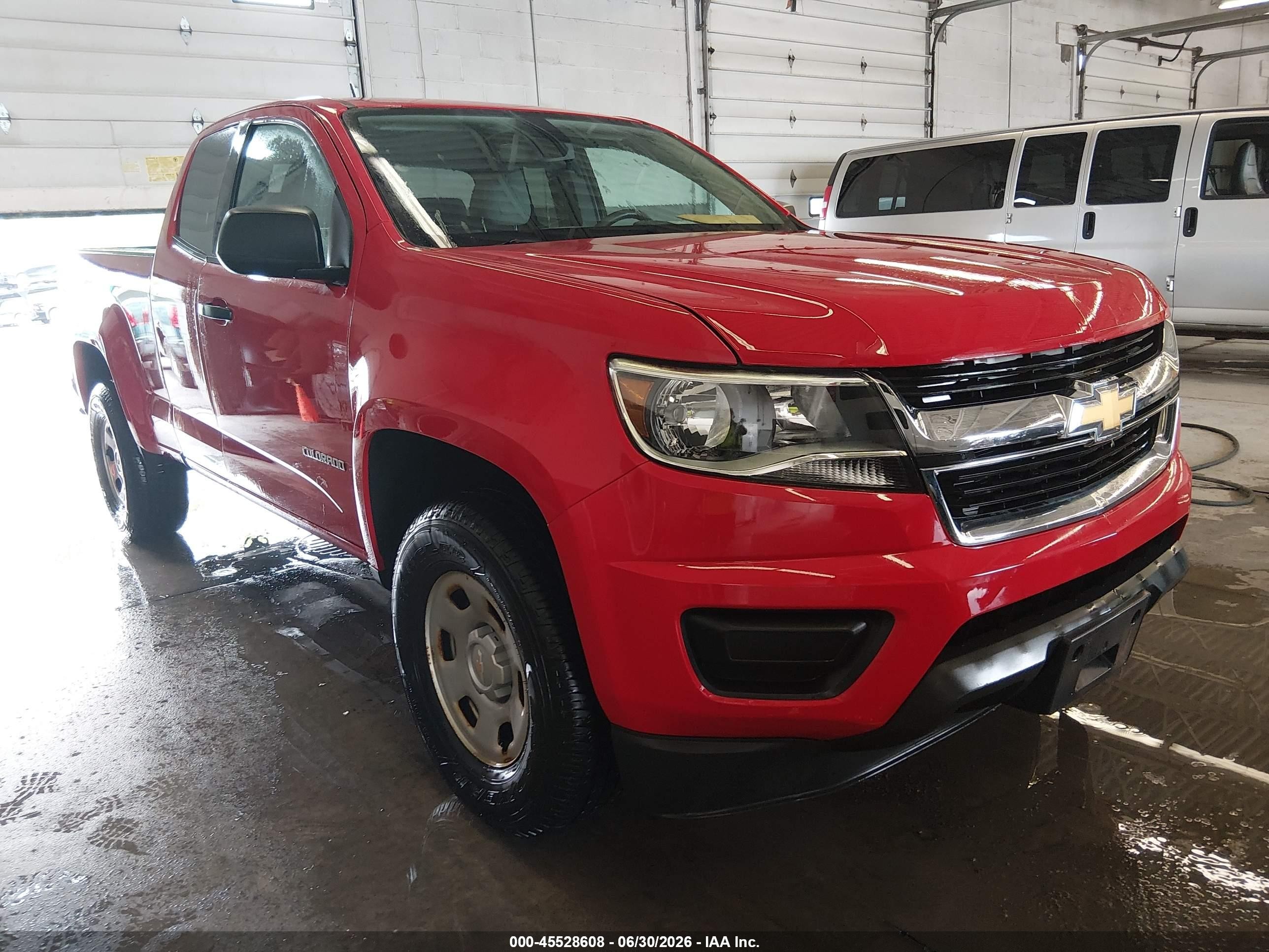 2019 Chevrolet Colorado 4WD Work Truck, VIN 1GCHTBEAXK1101678 — Normal wear