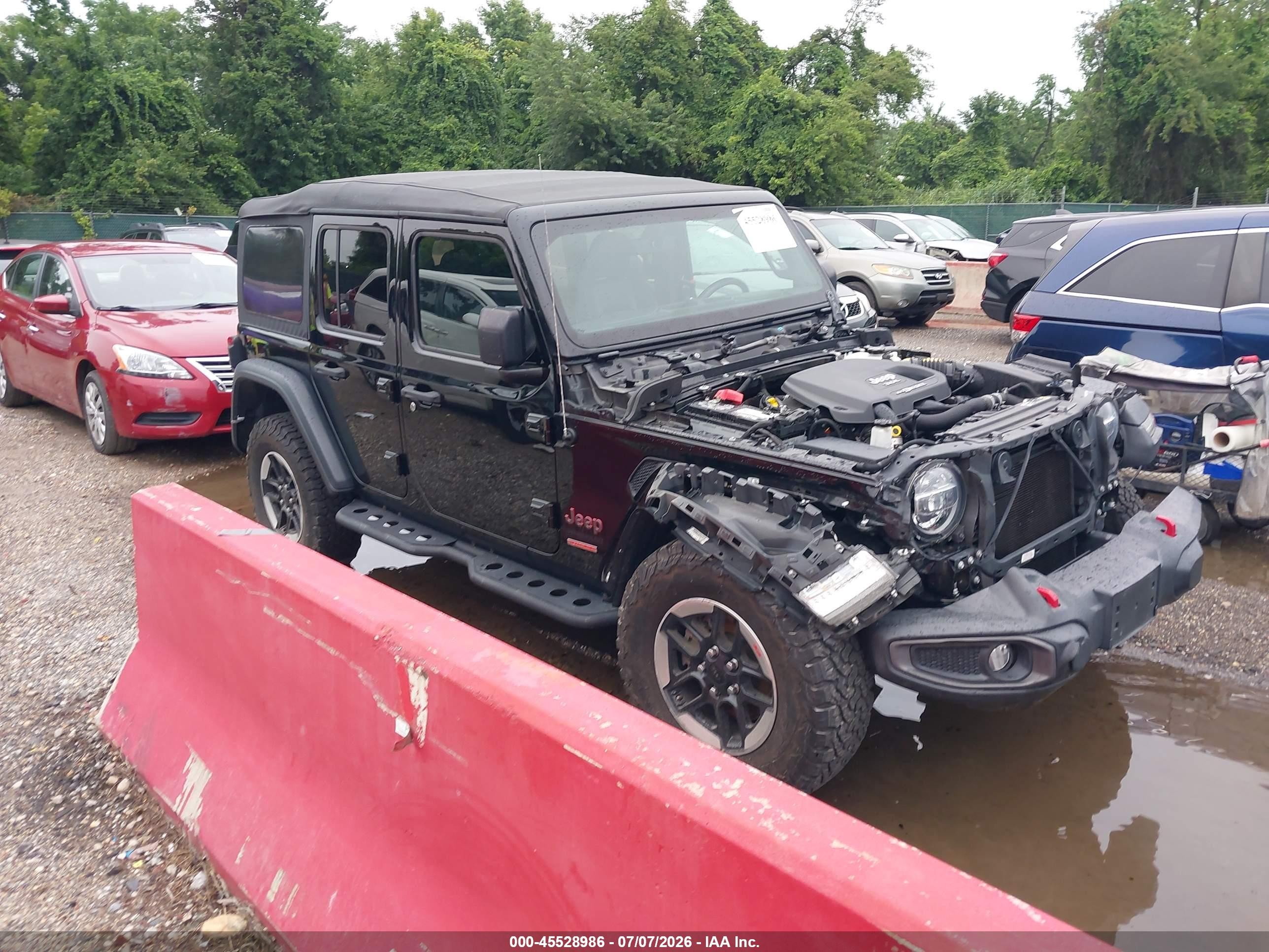 2021 Jeep Wrangler Unlimited Rubicon, VIN 1C4JJXFM2MW586899 — Front end