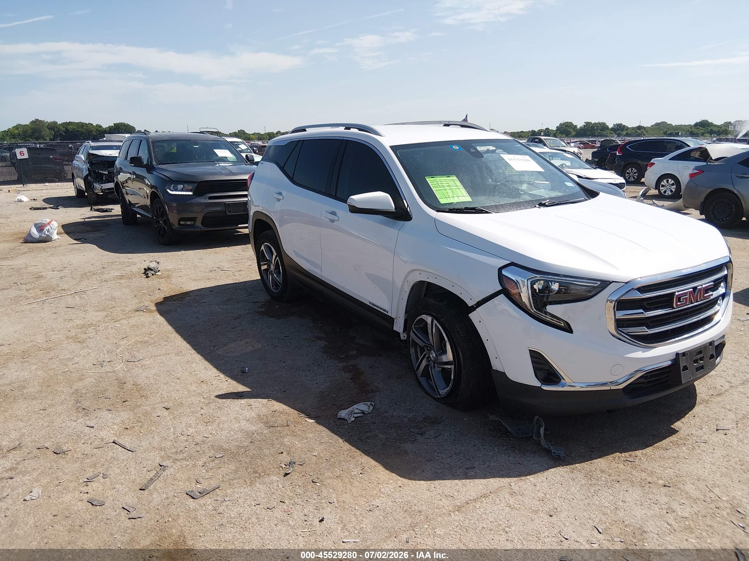 2020 GMC Terrain SLT, VIN 3GKALPEV3LL288715 — Front end