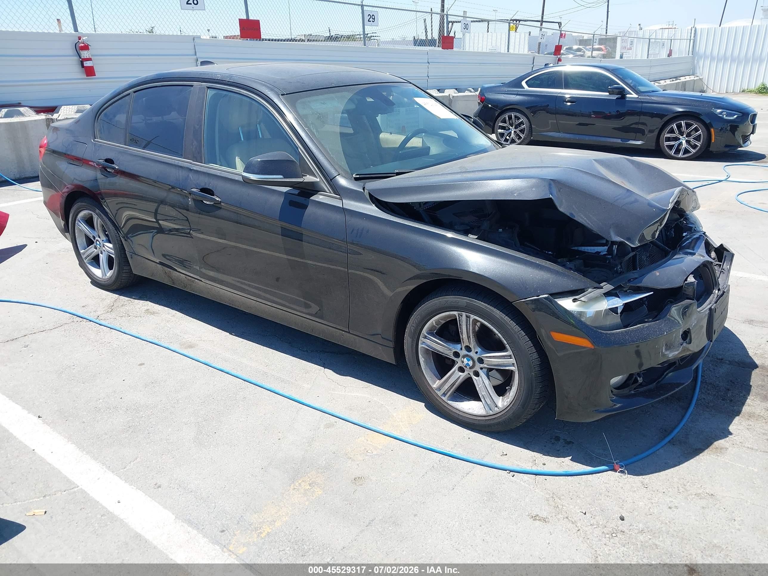 2013 BMW 3 Series 328i, VIN WBA3C1C59DF437299 — Front end