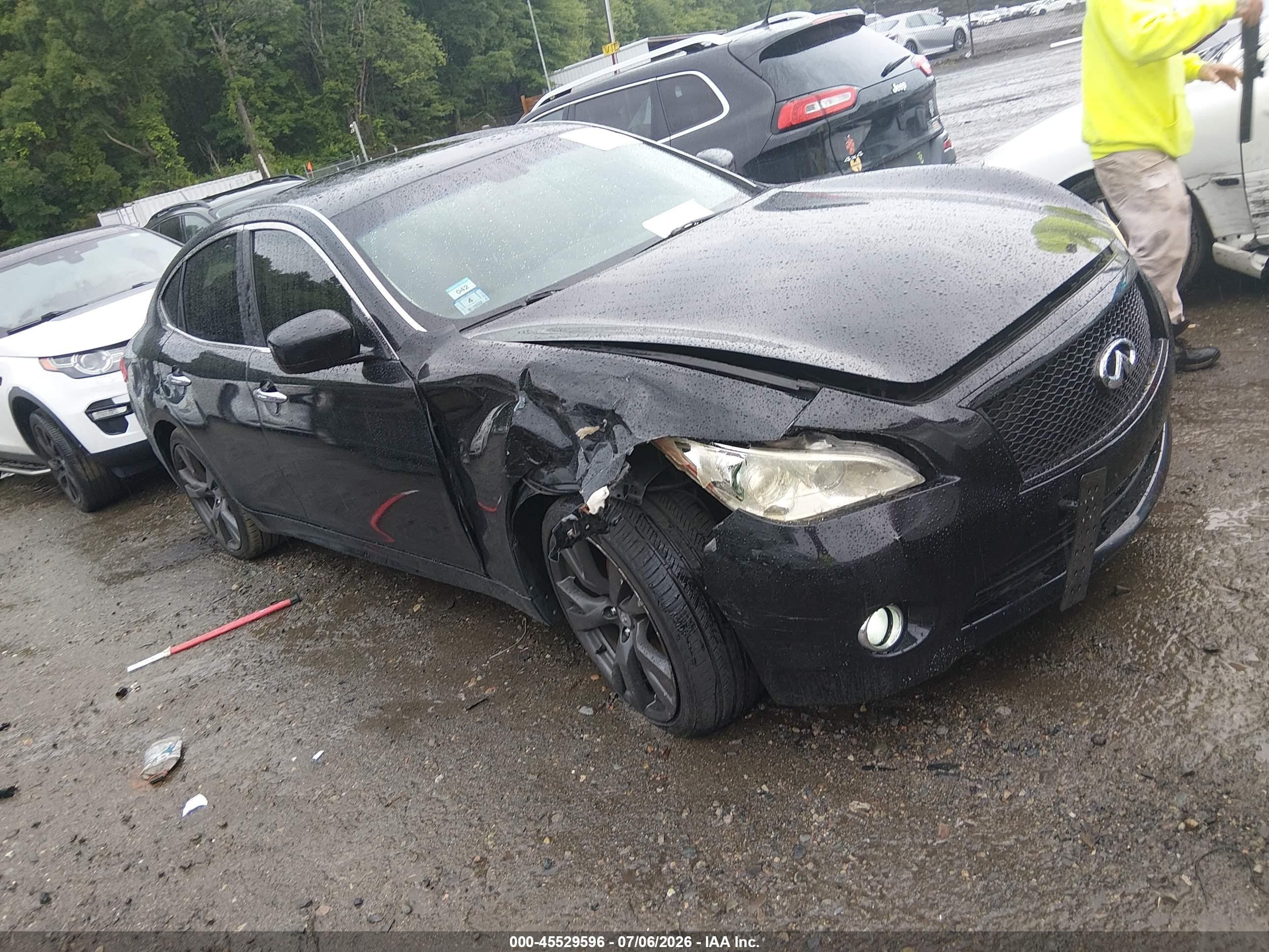 2011 Infiniti M, VIN JN1BY1AR4BM370709 — Front end