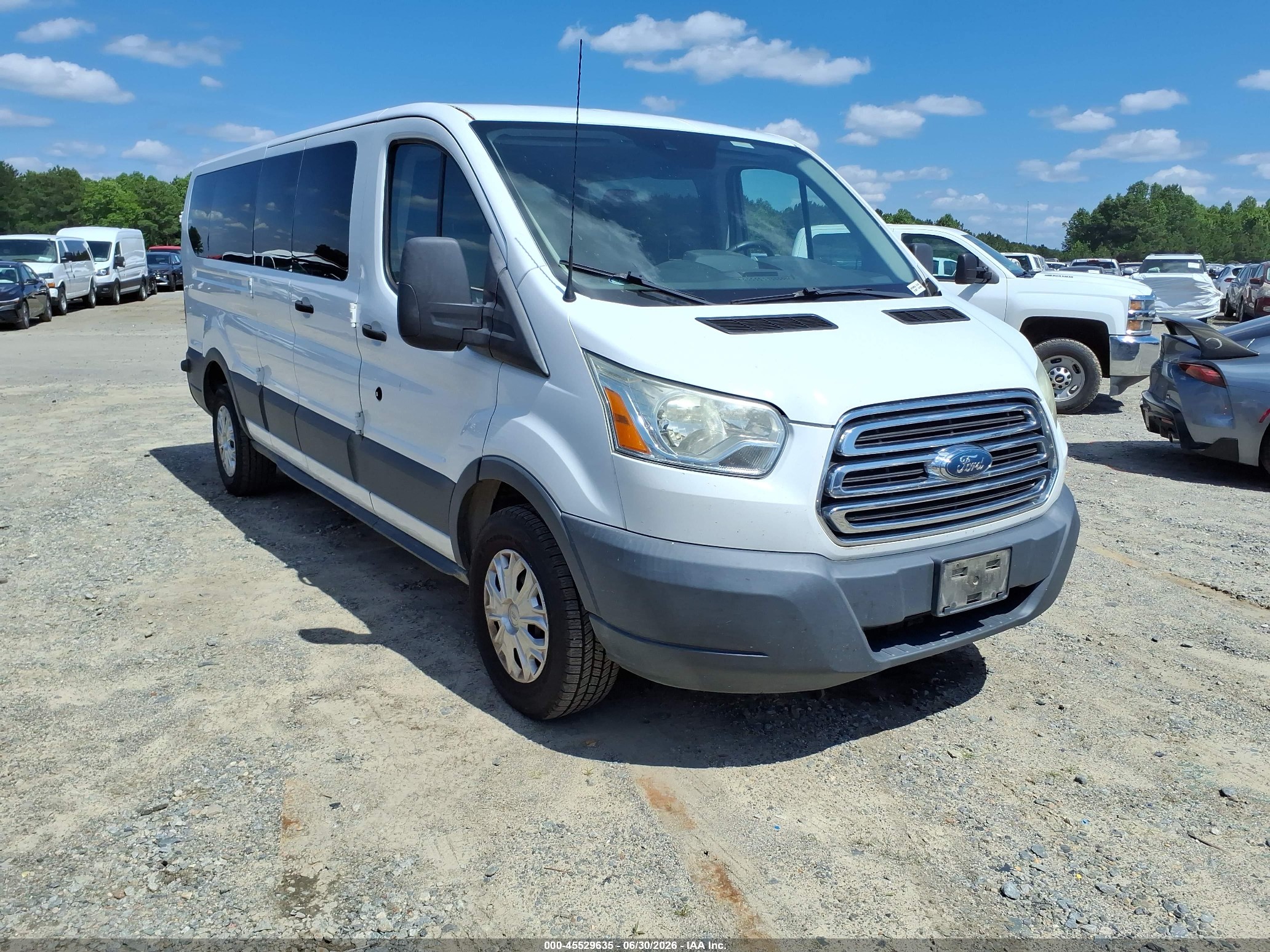 2015 Ford Transit XLT, VIN 1FBZX2ZM0FKB01710 — Обычный износ