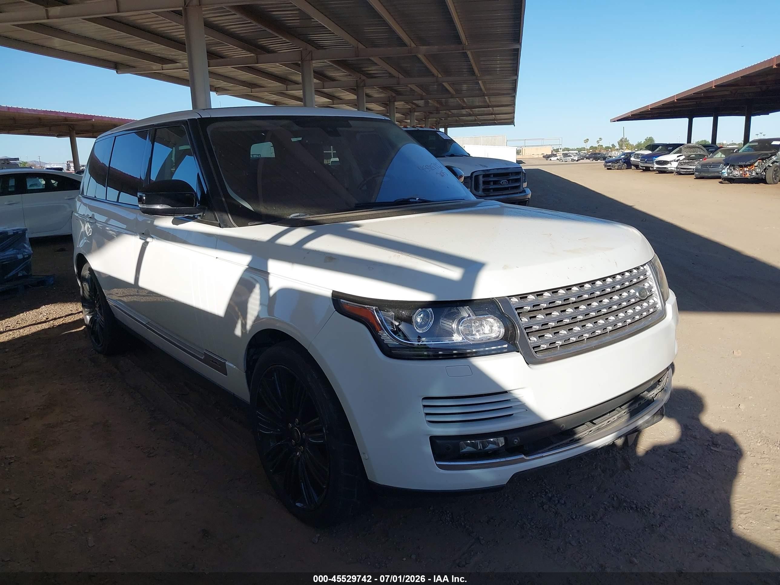 2015 Land Rover Range Rover Supercharged, VIN SALGS3TF2FA239992 — Front end