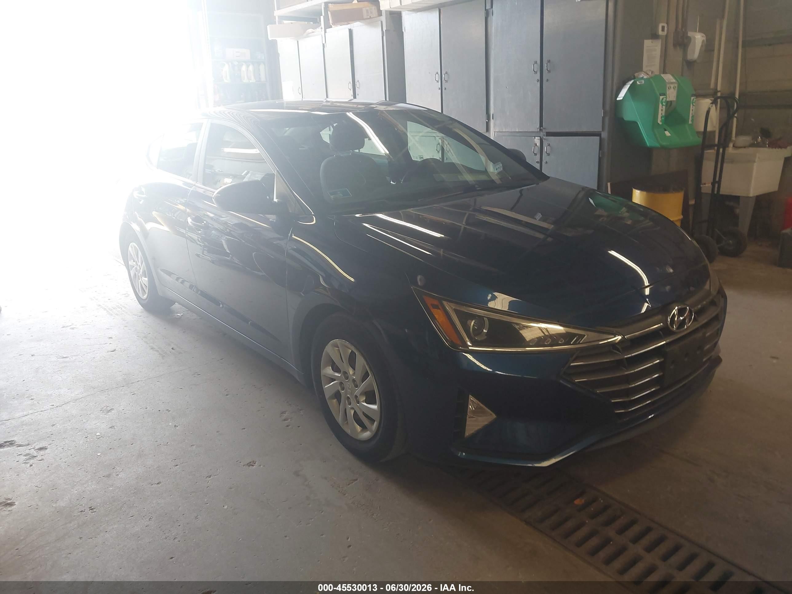 2019 Hyundai Elantra SE, VIN 5NPD74LF7KH497607 — Normal wear