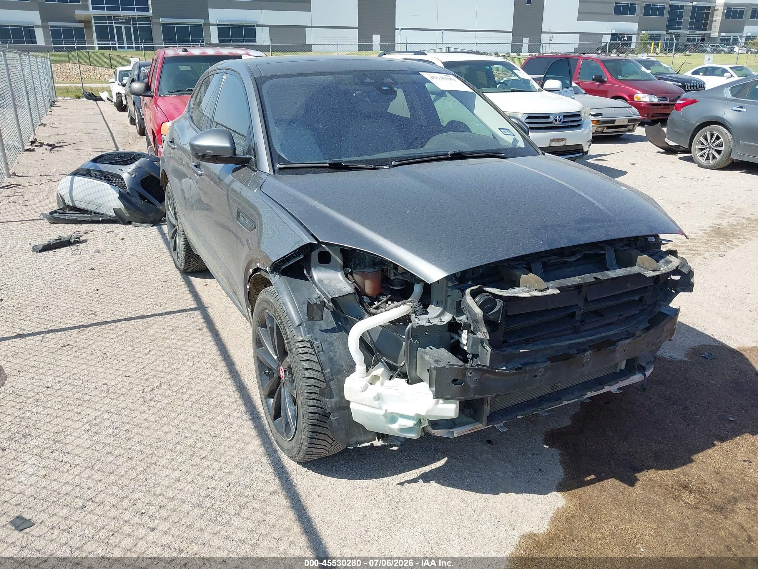 2020 Jaguar E-Pace SE, VIN SADFP2FX9L1Z89585 — Front end