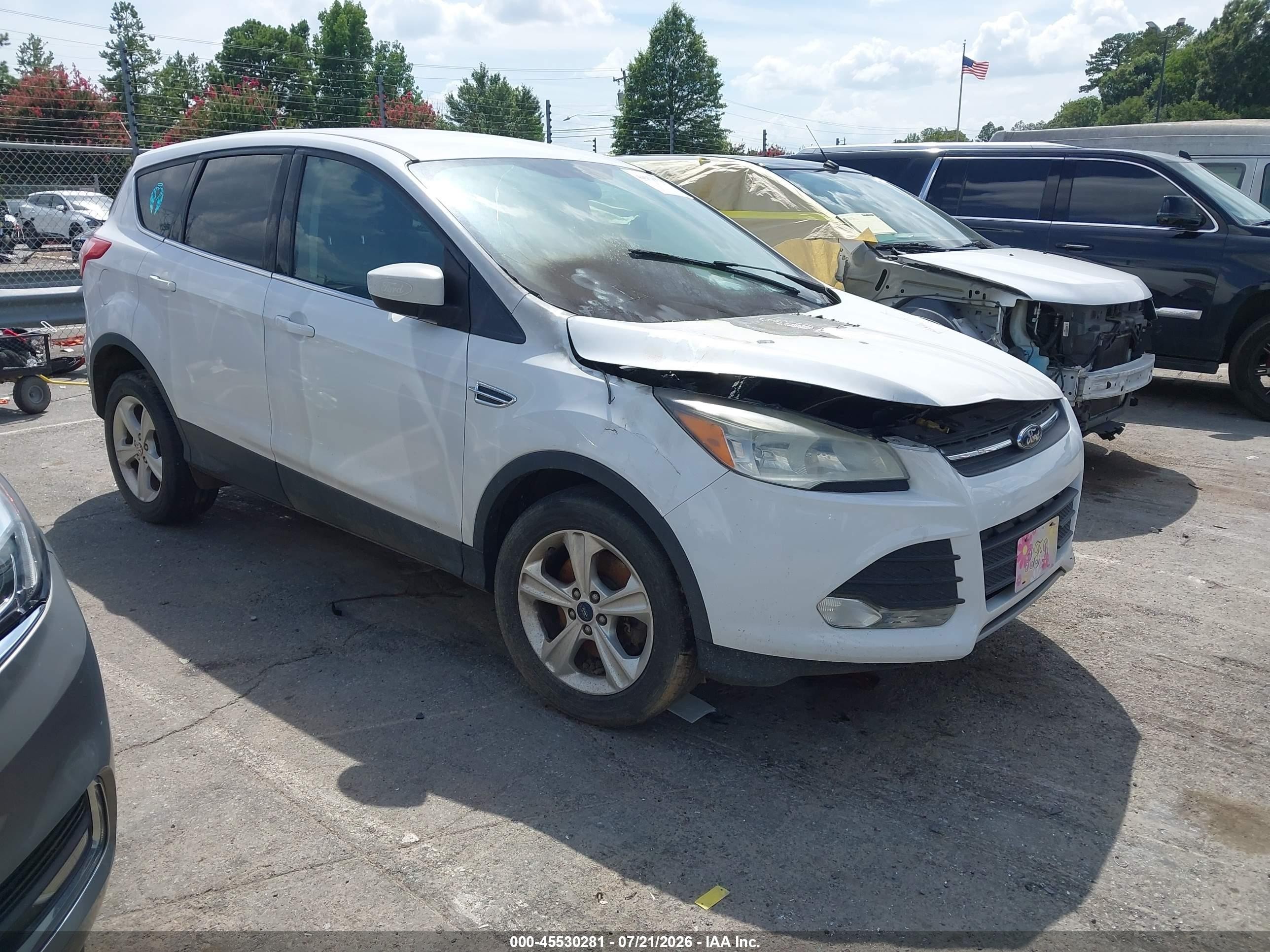 2015 Ford Escape SE, VIN 1FMCU9GX2FUB50178 — Engine fire