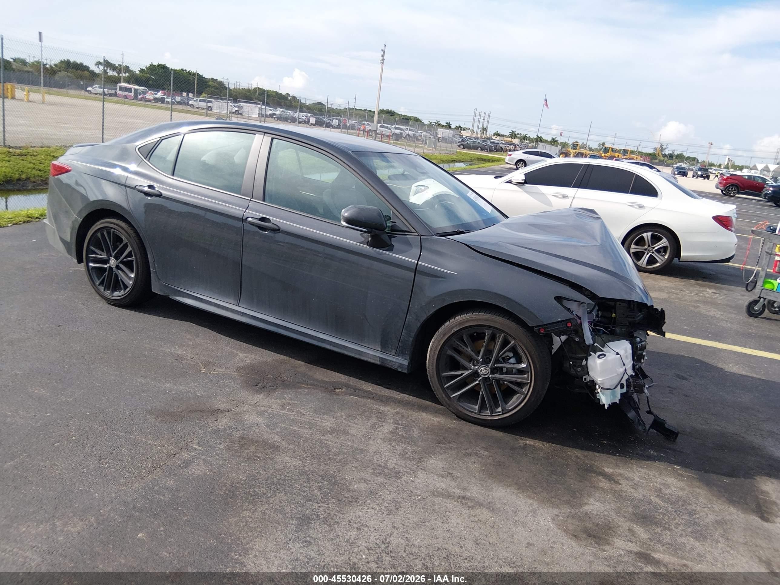 2026 Toyota Camry SE, VIN 4T1DAACK1TU292056 — Front end