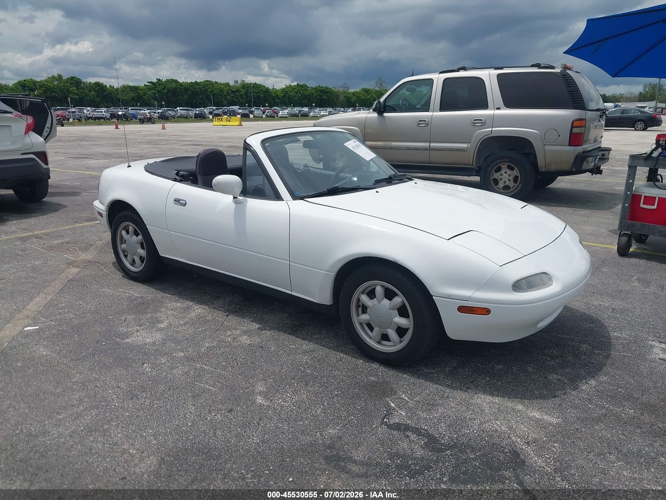 1990 Mazda MX-5 Miata, VIN JM1NA3515L0137459 — Normal wear