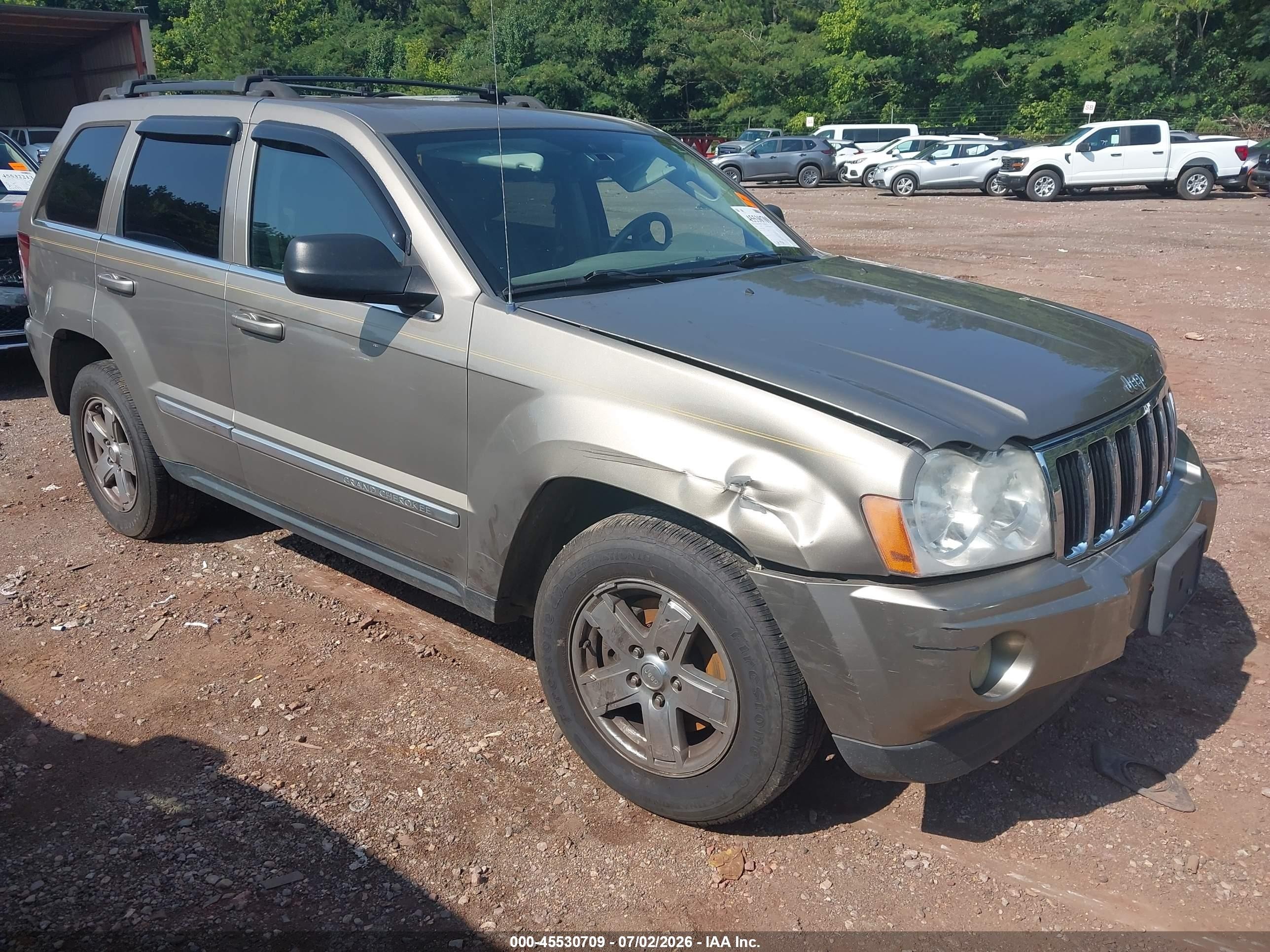 2006 Jeep Grand Cherokee Limited, VIN 1J4HS58N56C320247 — Front end