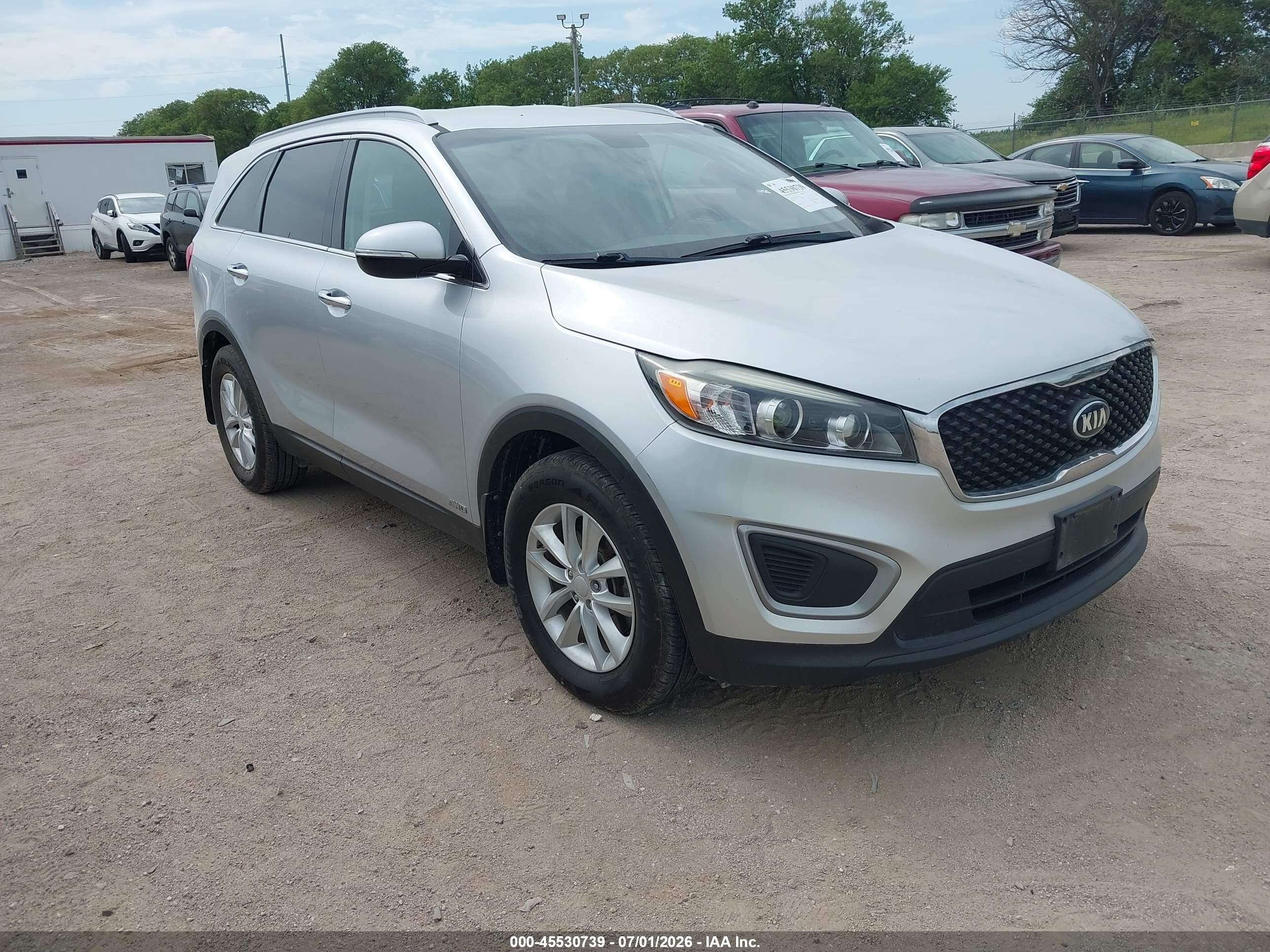 2017 Kia Sorento LX, VIN 5XYPGDA31HG285114 — Normal wear