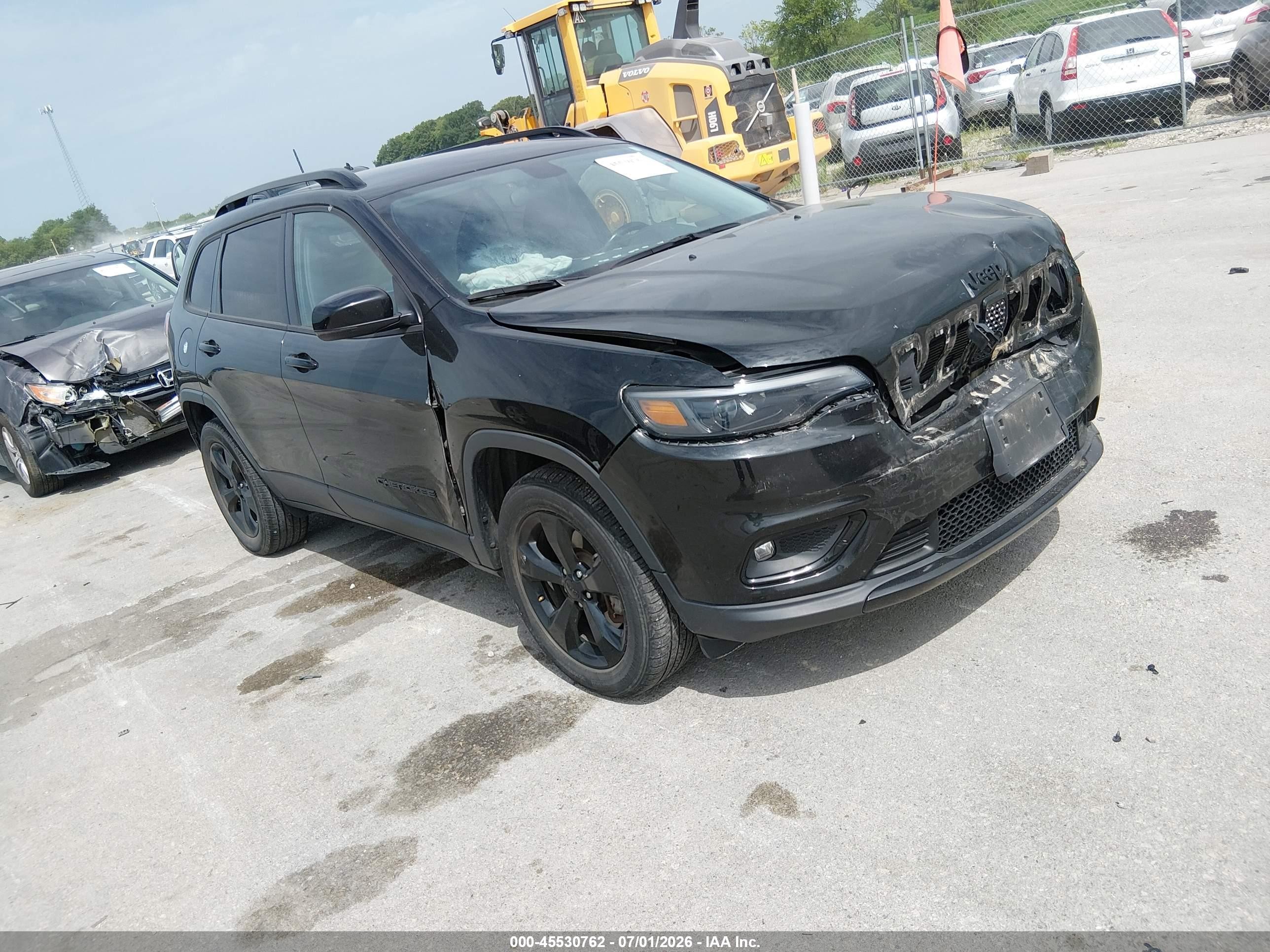 2020 Jeep Cherokee Latitude Plus, VIN 1C4PJMLB0LD584350 — Перед
