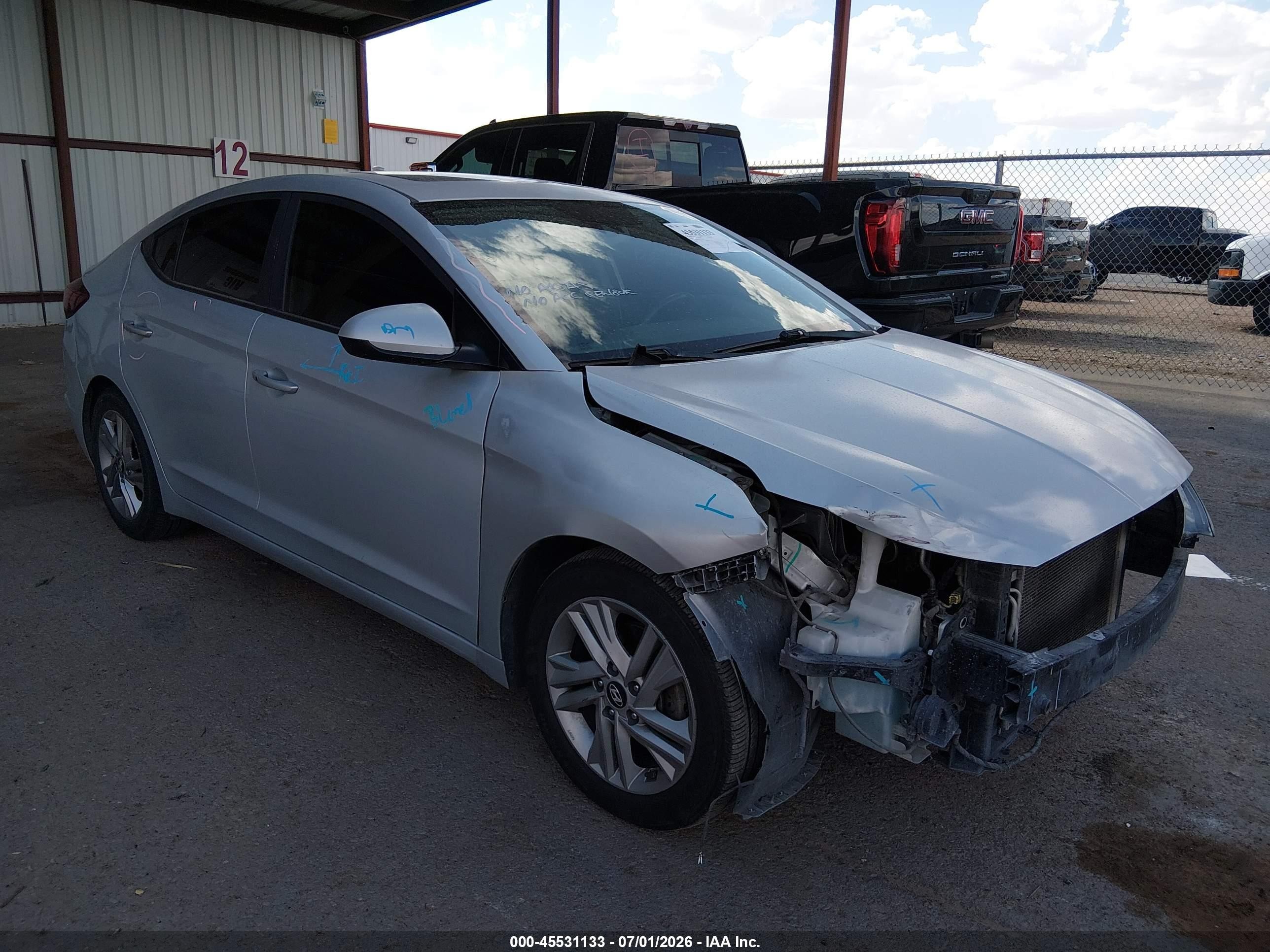 2019 Hyundai Elantra SEL, VIN KMHD84LF9KU767046 — Front end