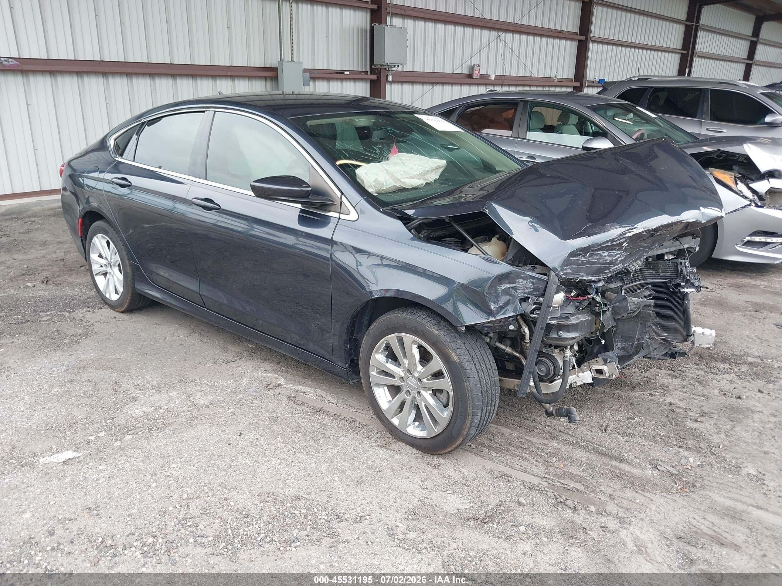 2016 Chrysler 200 Limited, VIN 1C3CCCAB2GN175731 — Front end