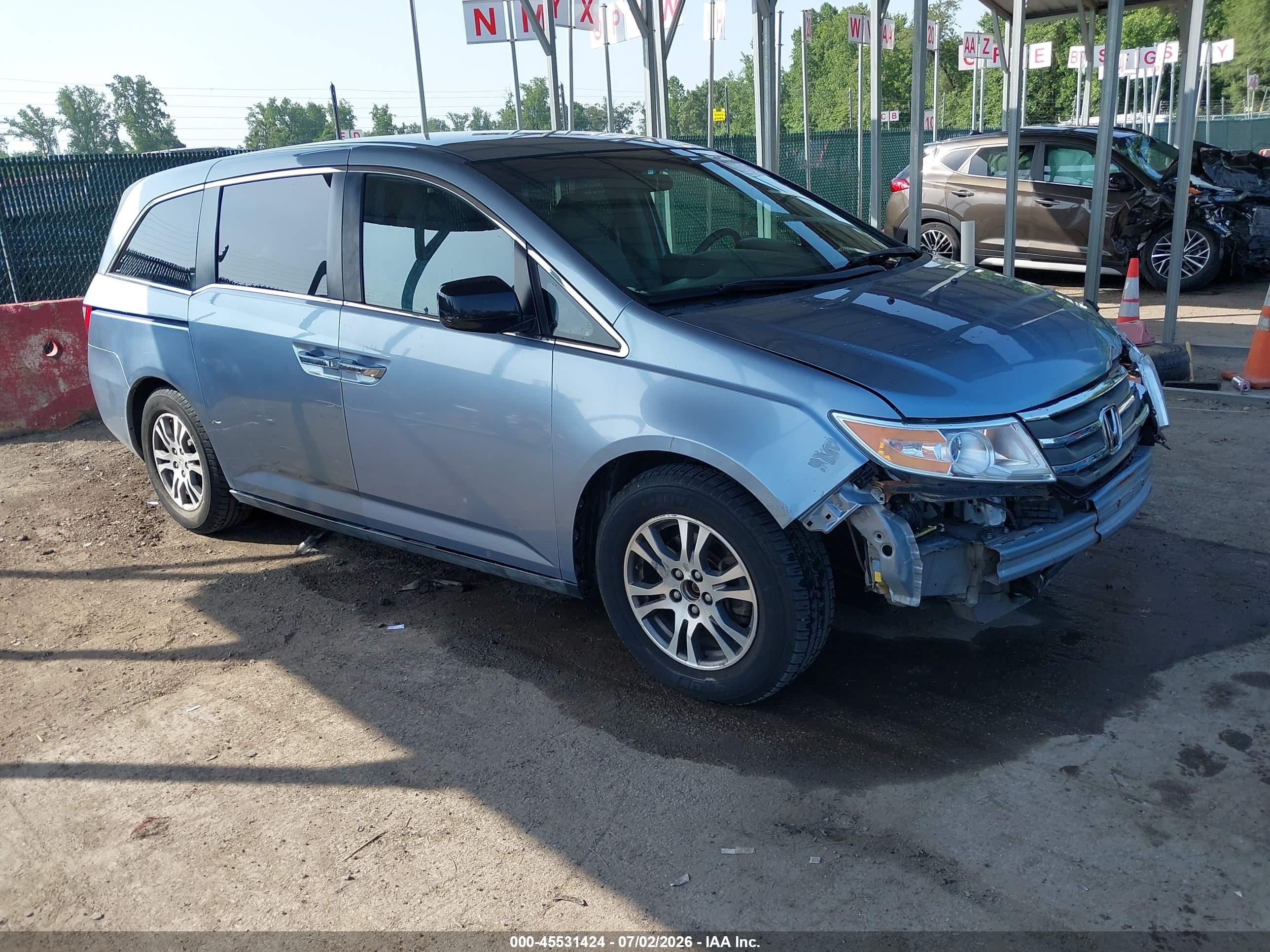 2012 Honda Odyssey EX, VIN 5FNRL5H42CB041481 — Перед
