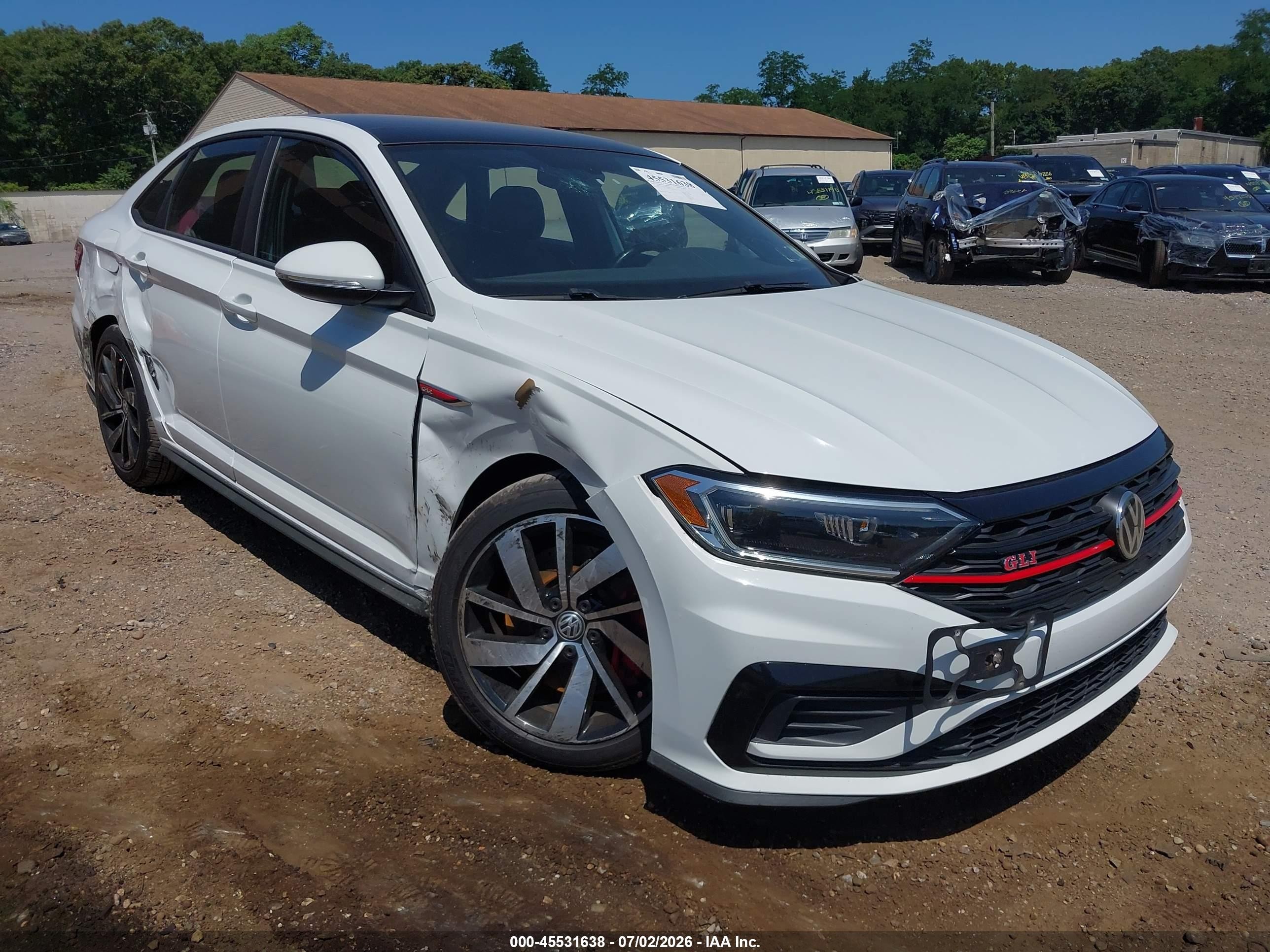 2020 Volkswagen Jetta S, VIN 3VW5T7BU5LM082330 — Бок