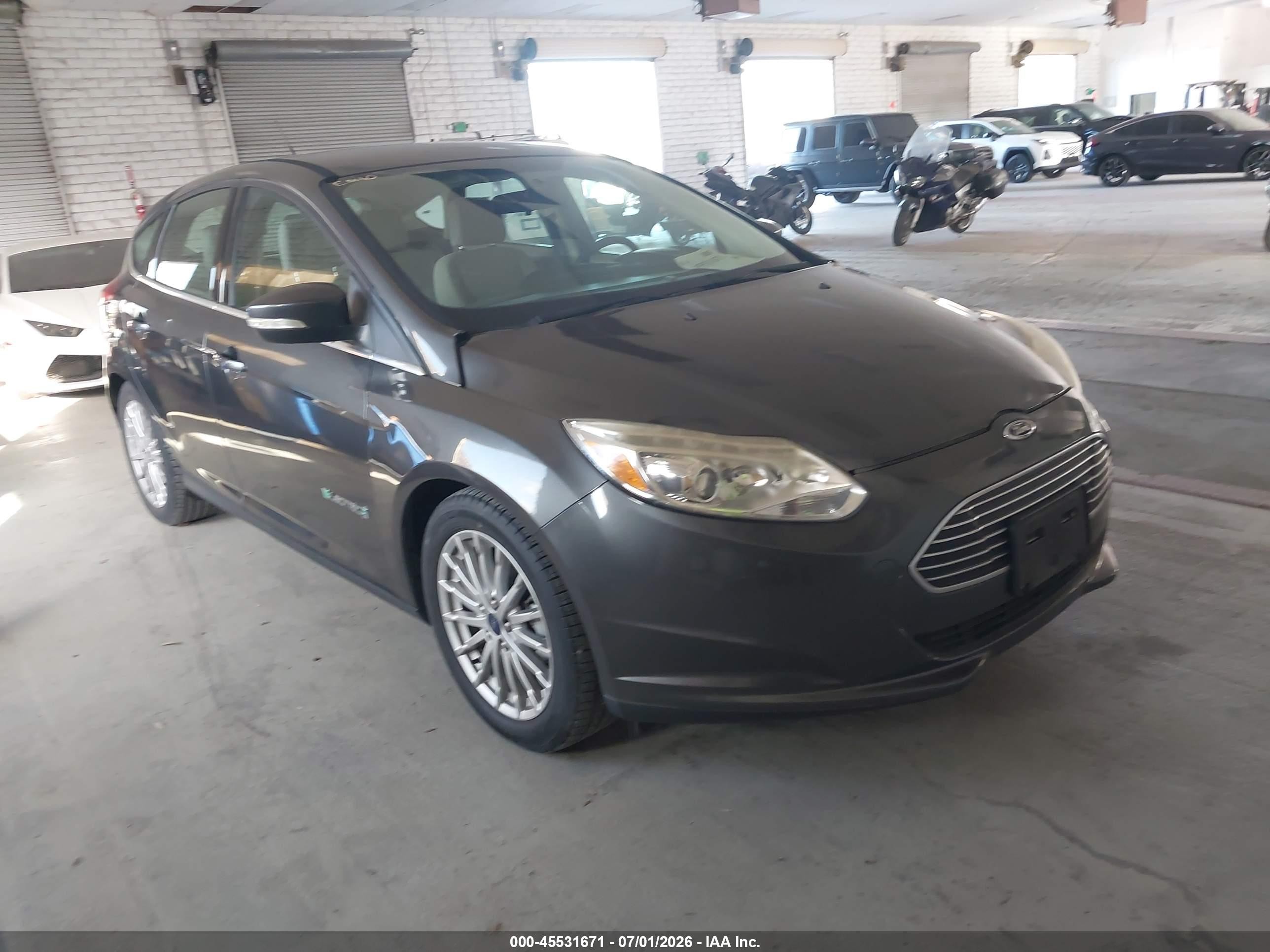 2016 Ford Focus Electric, VIN 1FADP3R40GL380802 — Normal wear