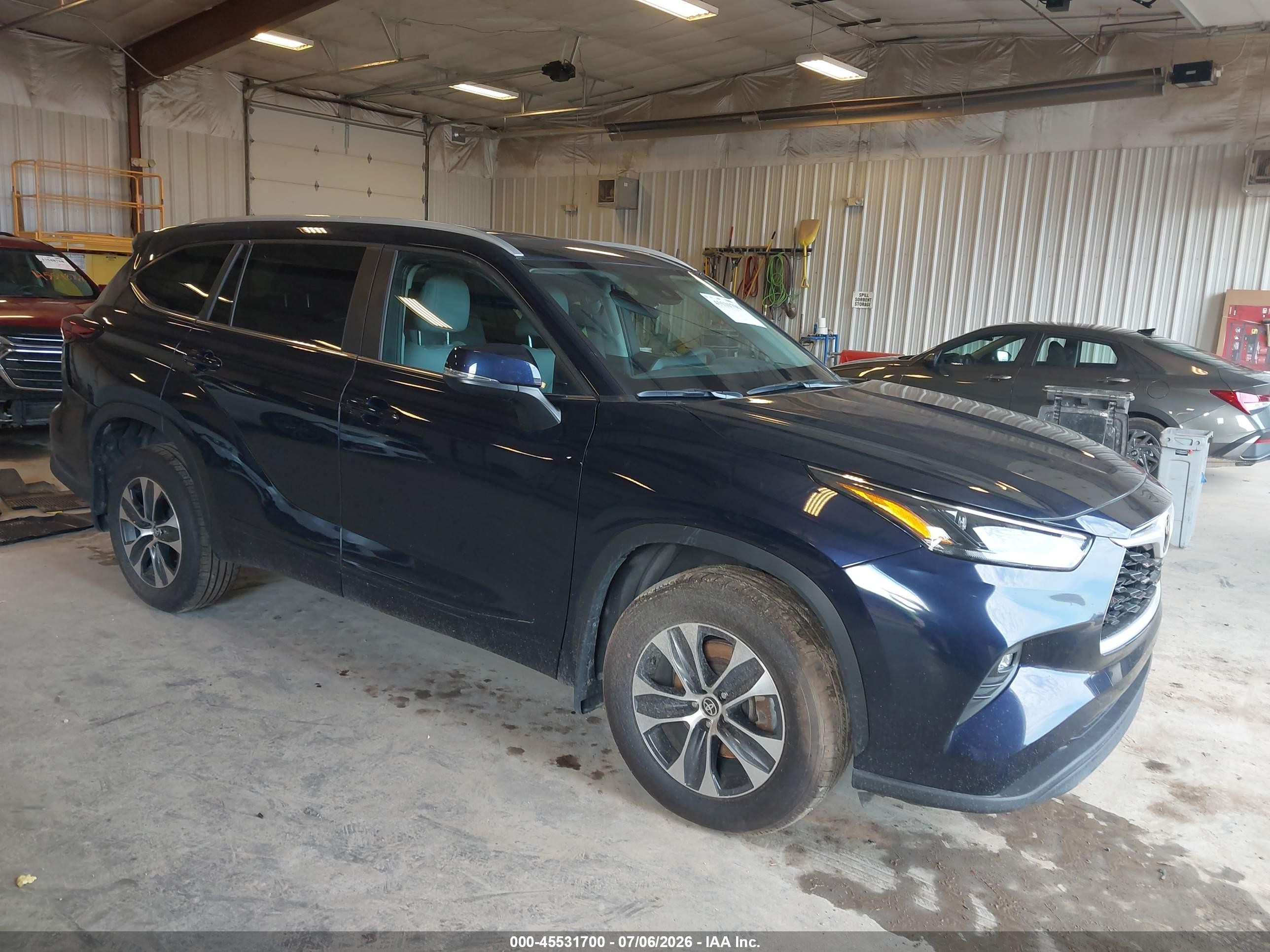 2026 Toyota Highlander XLE, VIN 5TDKDRBH8TS602540 — All over