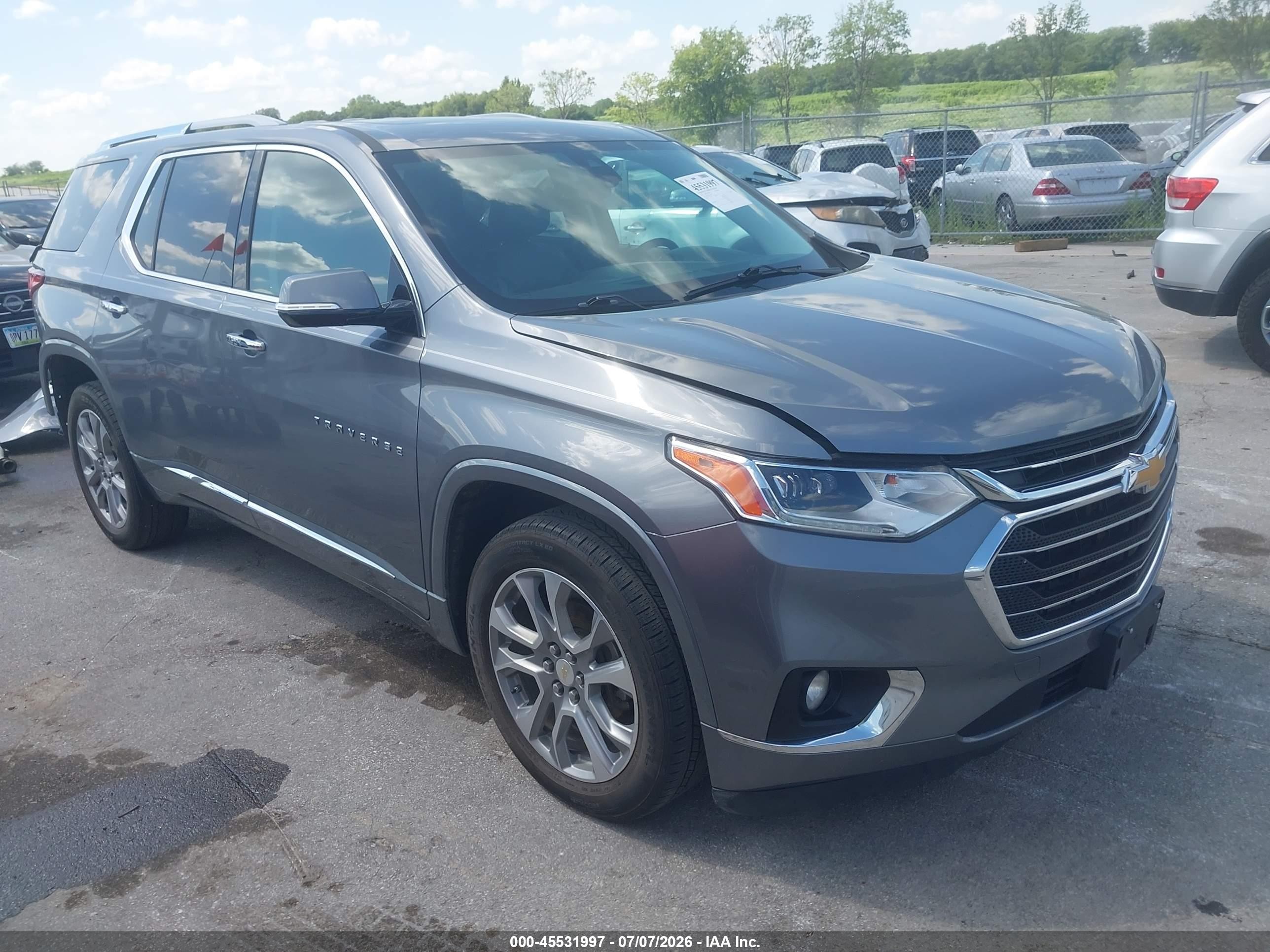 2018 Chevrolet Traverse Premier, VIN 1GNEVJKW3JJ244551 — Rear end