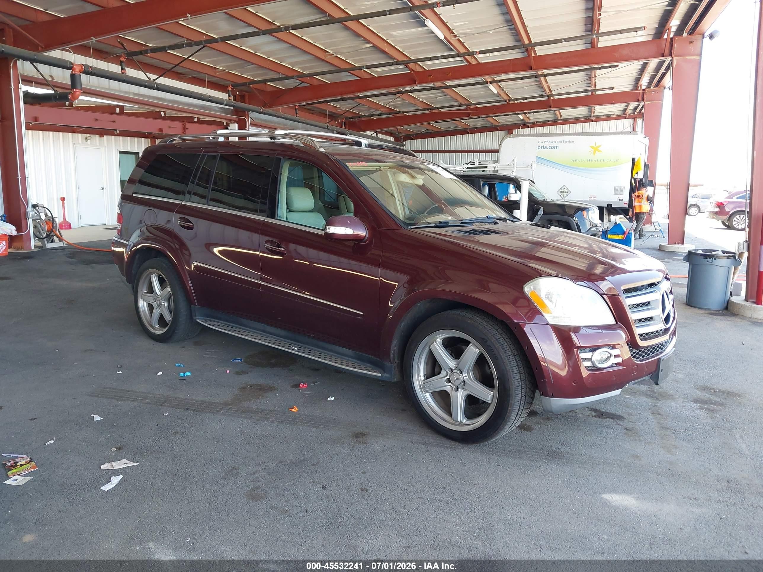 2008 Mercedes-Benz GL 550, VIN 4JGBF86EX8A326236 — Normal wear