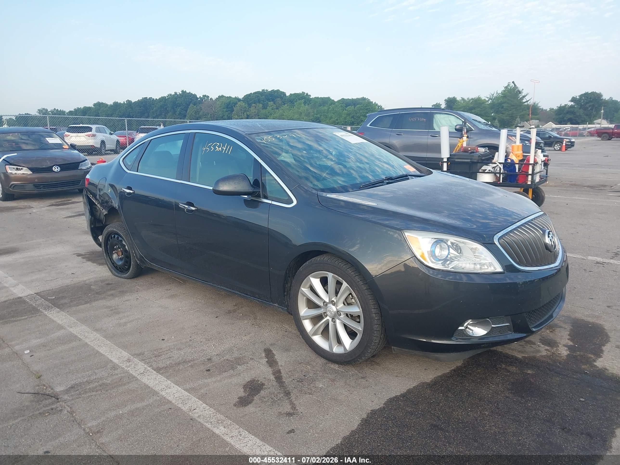 2014 Buick Verano, VIN 1G4PP5SK0E4110547 — Rear end
