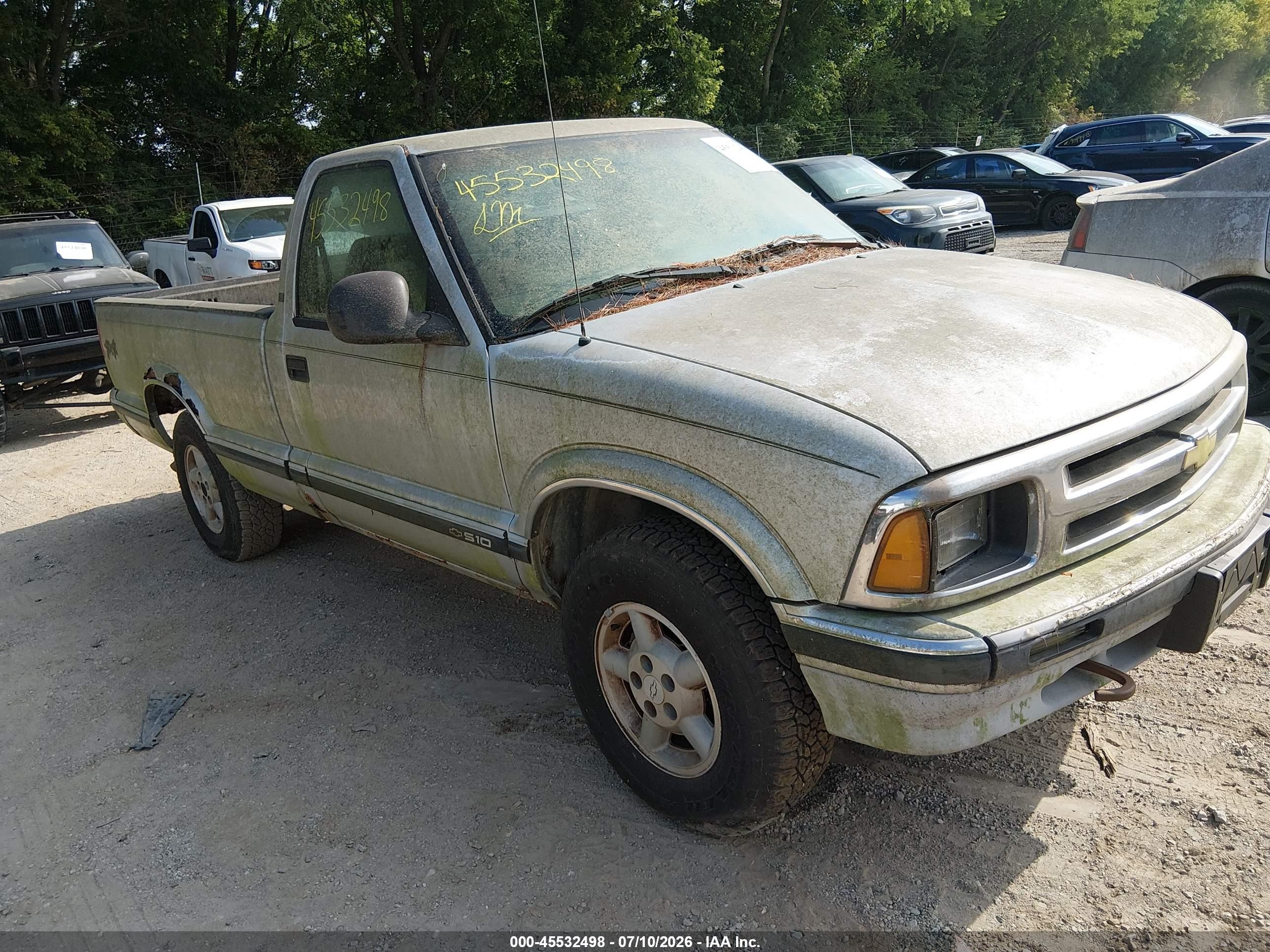 1995 Chevrolet S-10, VIN 1GCDT14Z7S8117005 — Normal wear