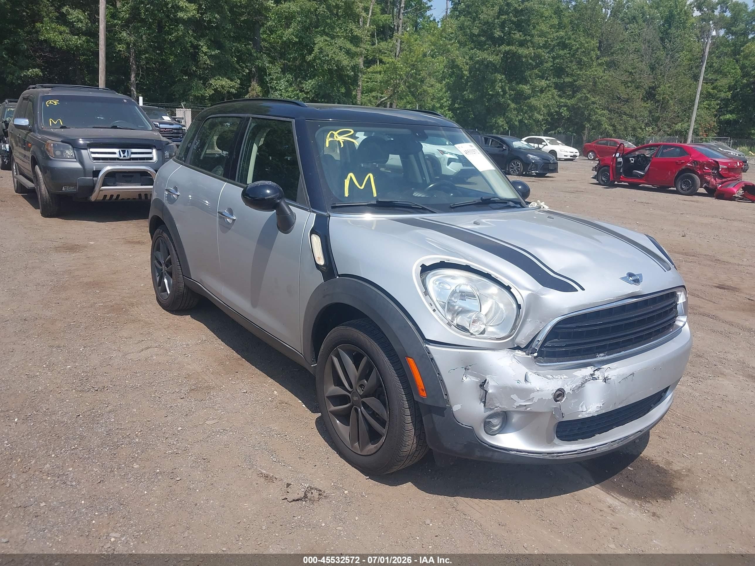 2015 MINI Countryman, VIN WMWZB3C51FWR46623 — Front end