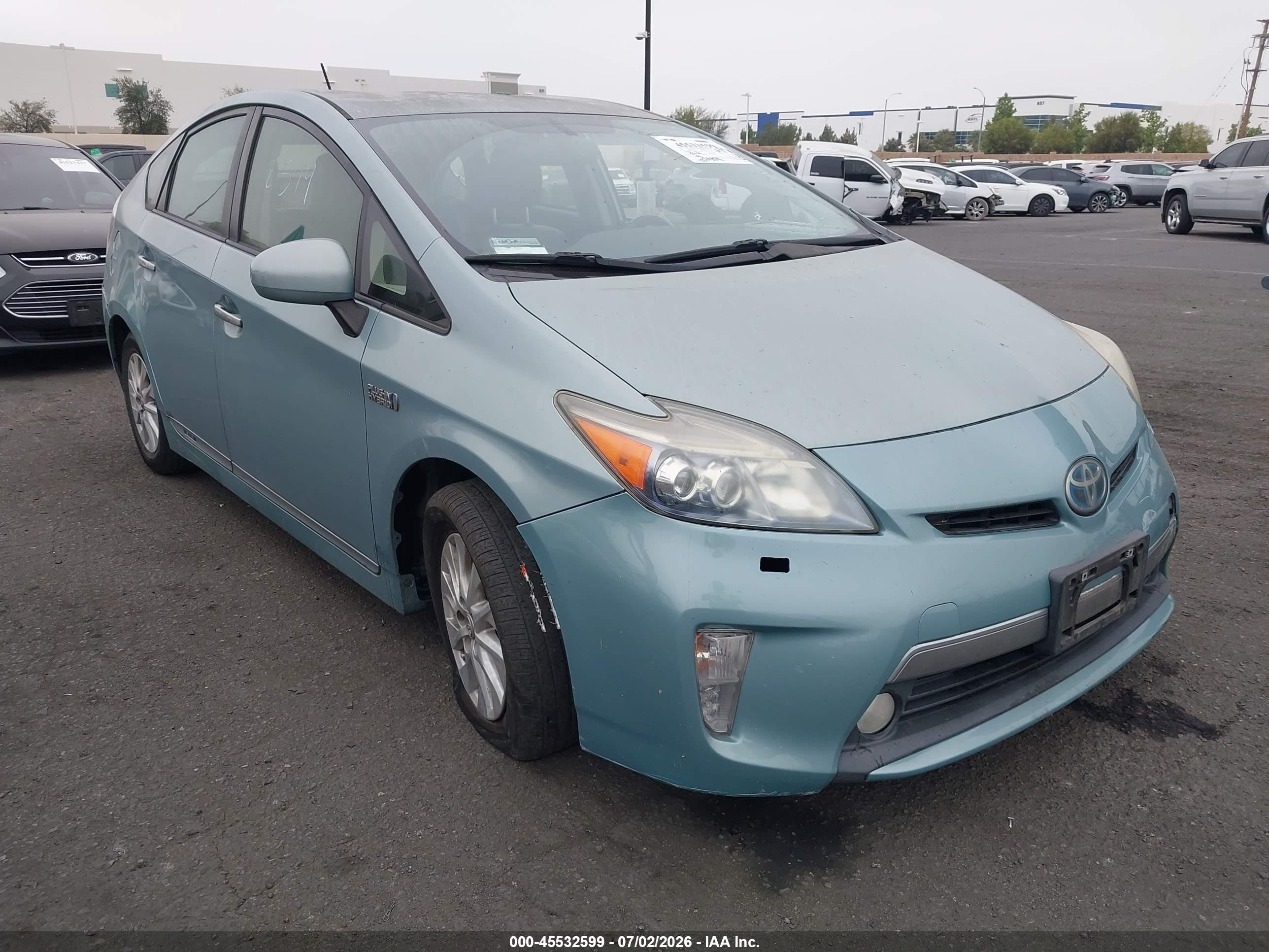 2013 Toyota Prius, VIN JTDKN3DP1D3045939 — Front end
