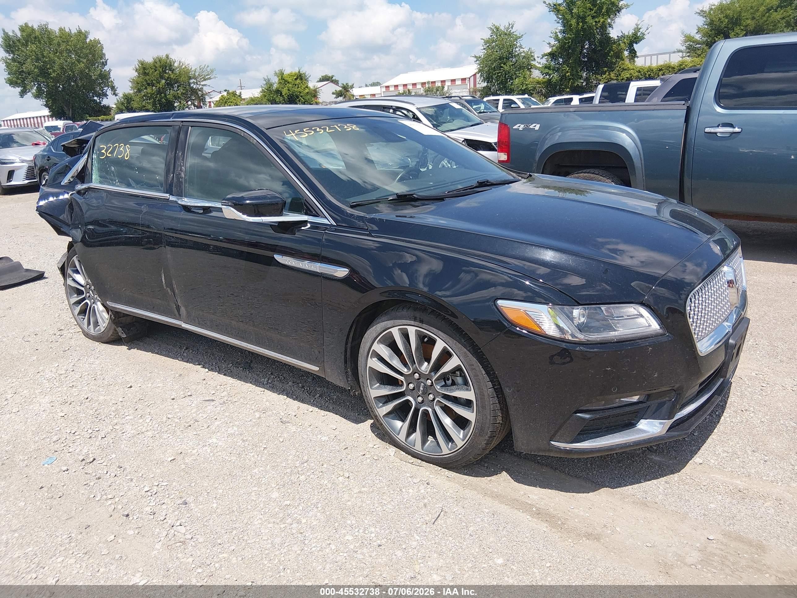 2017 Lincoln Continental Reserve, VIN 1LN6L9NP4H5623739 — Фото с аукциона 1 of 5