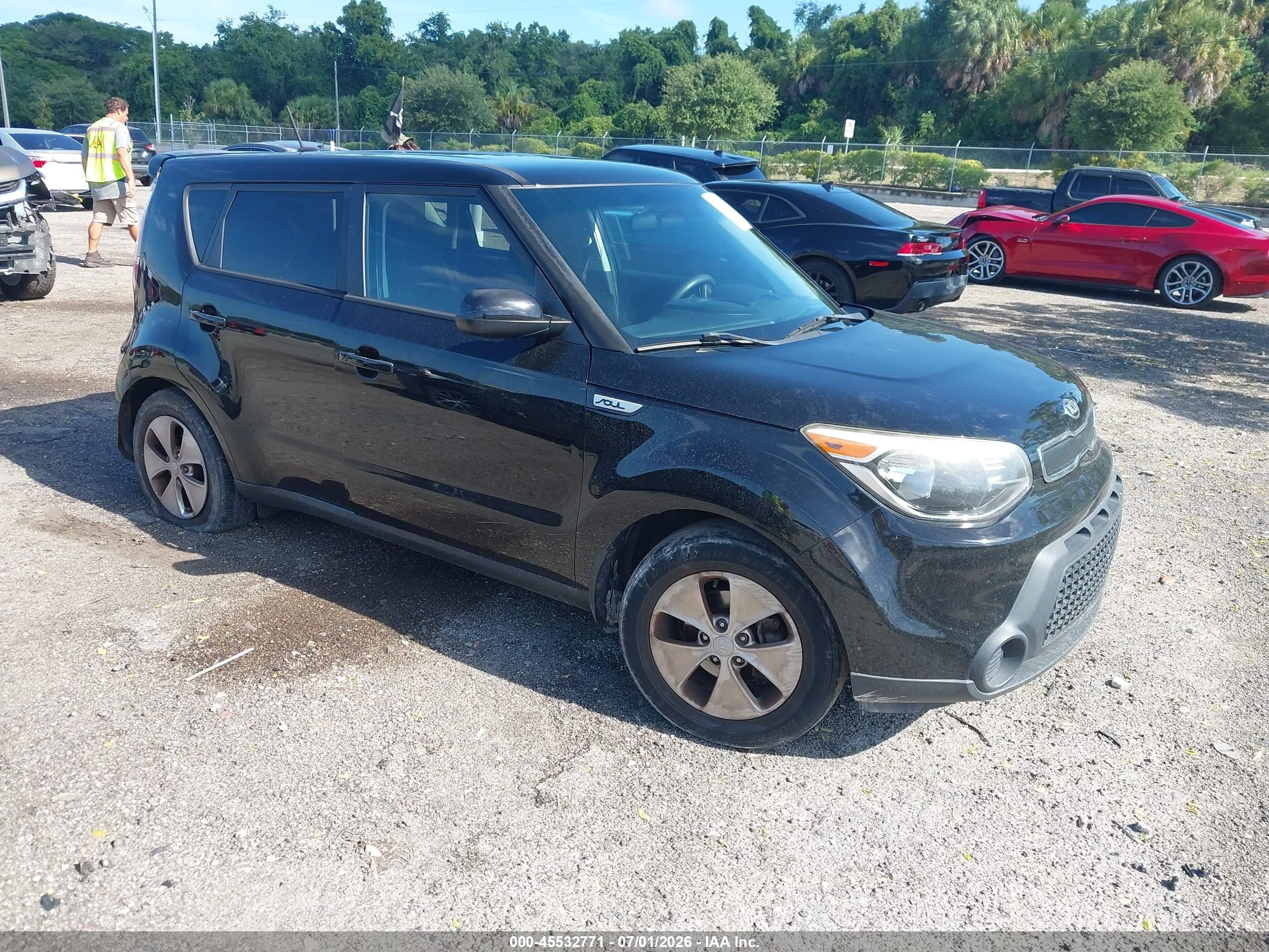 2016 Kia Soul, VIN KNDJN2A26G7265735 — Side