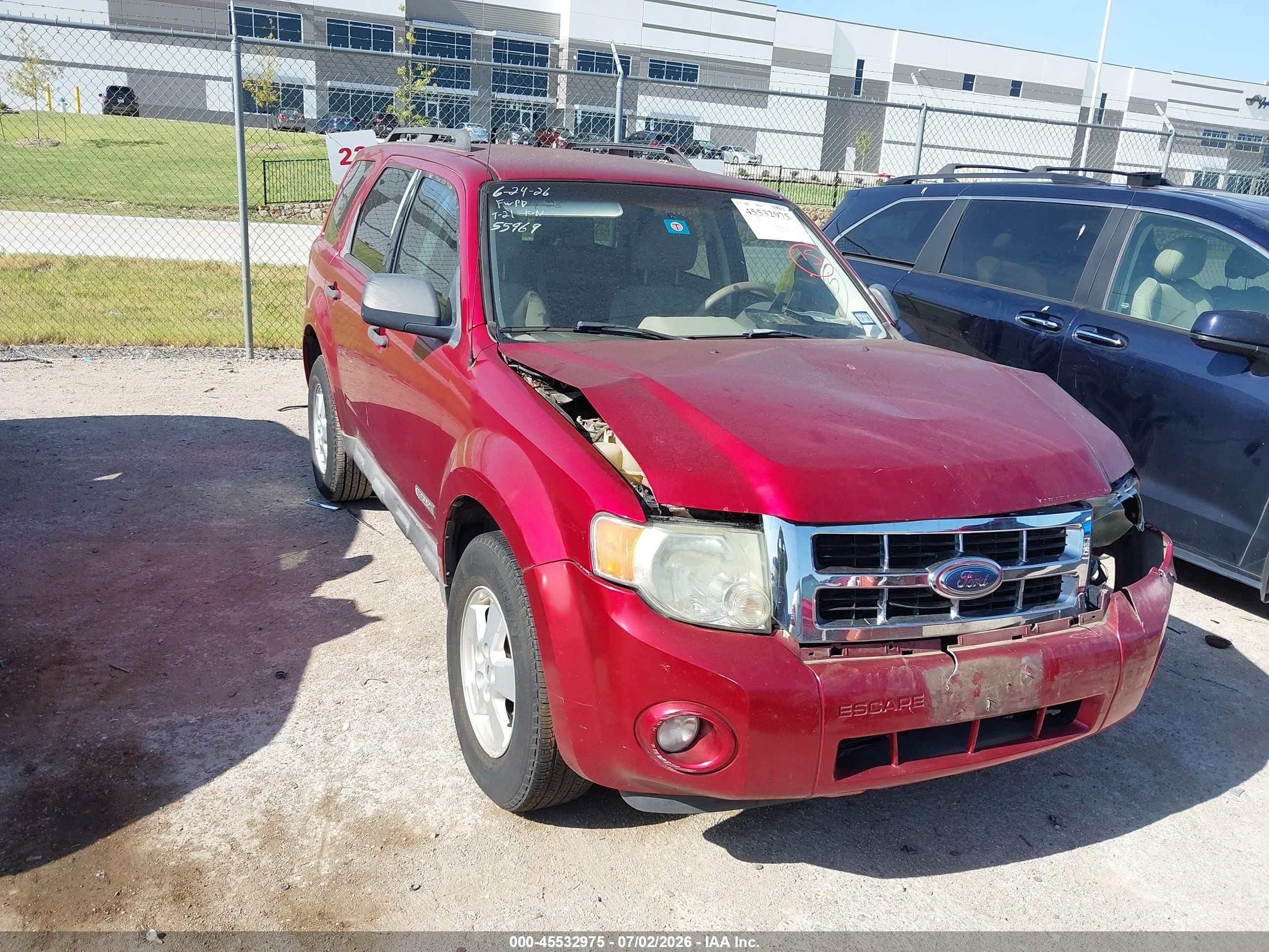 2008 Ford Escape XLT, VIN 1FMCU03Z98KA16611 — Front end