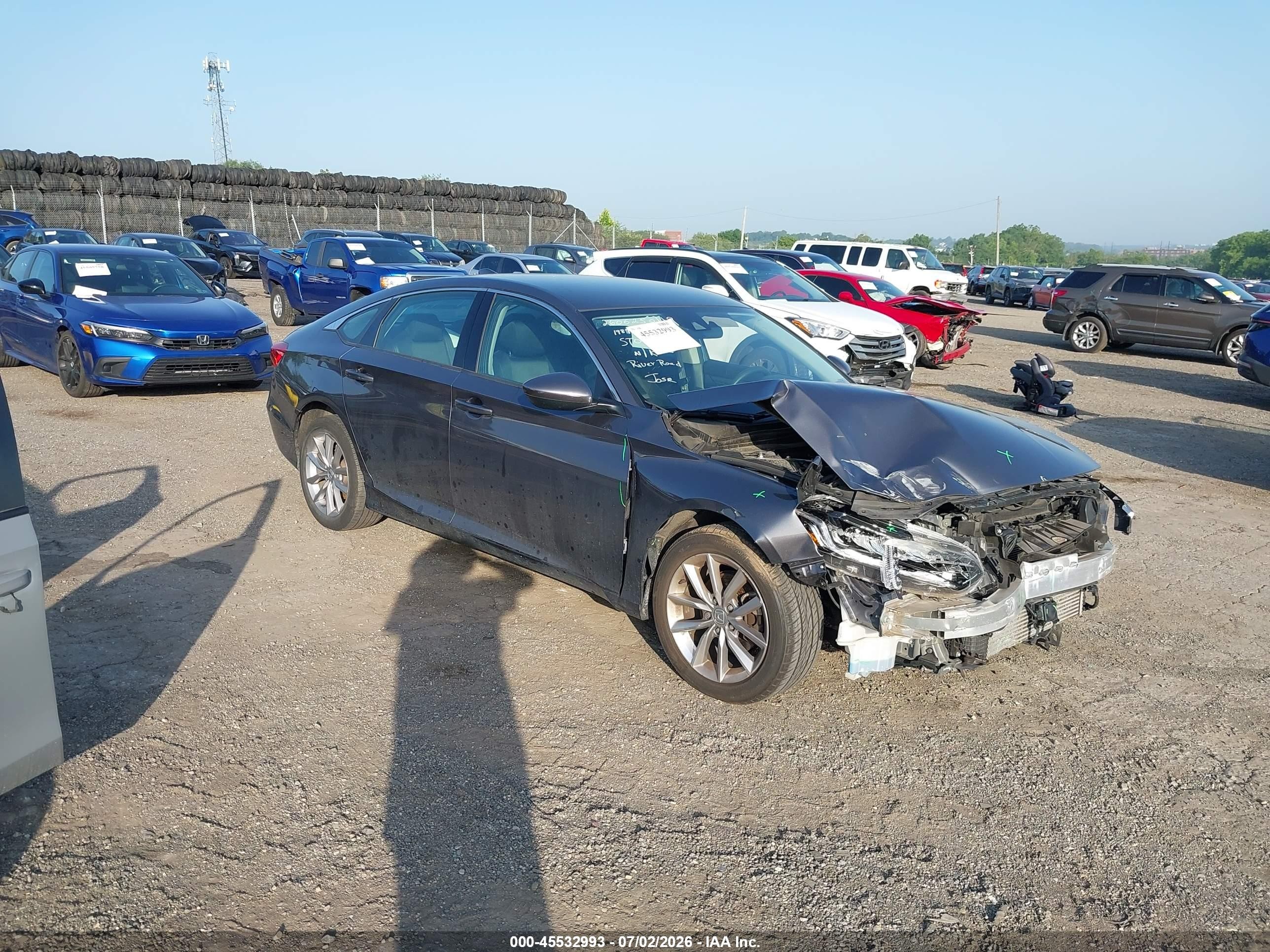 2022 Honda Accord LX, VIN 1HGCV1F15NA022194 — Front end