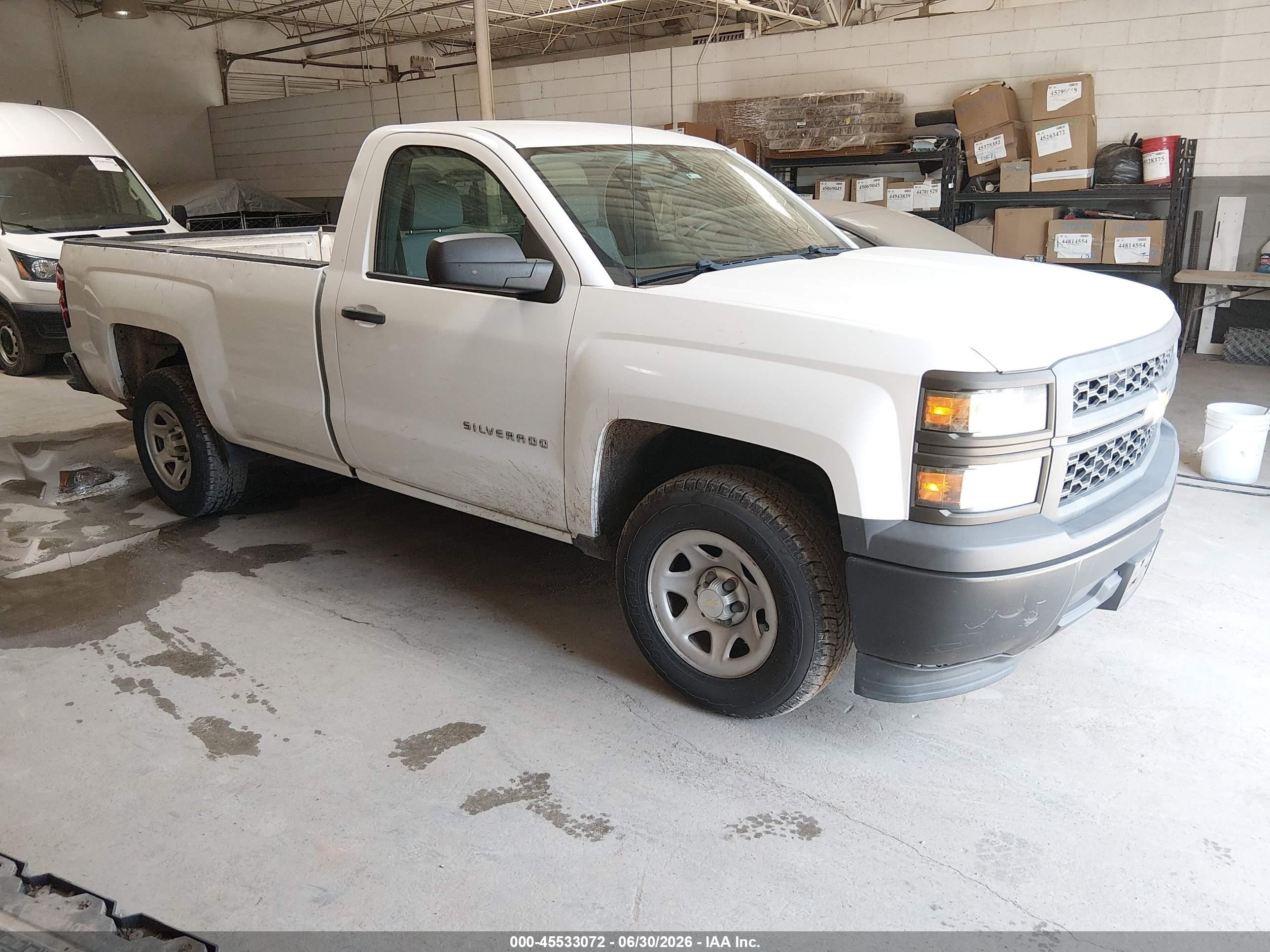 2015 Chevrolet Silverado 1500 Work Truck, VIN 1GCNCPEH5FZ401293 — Normal wear