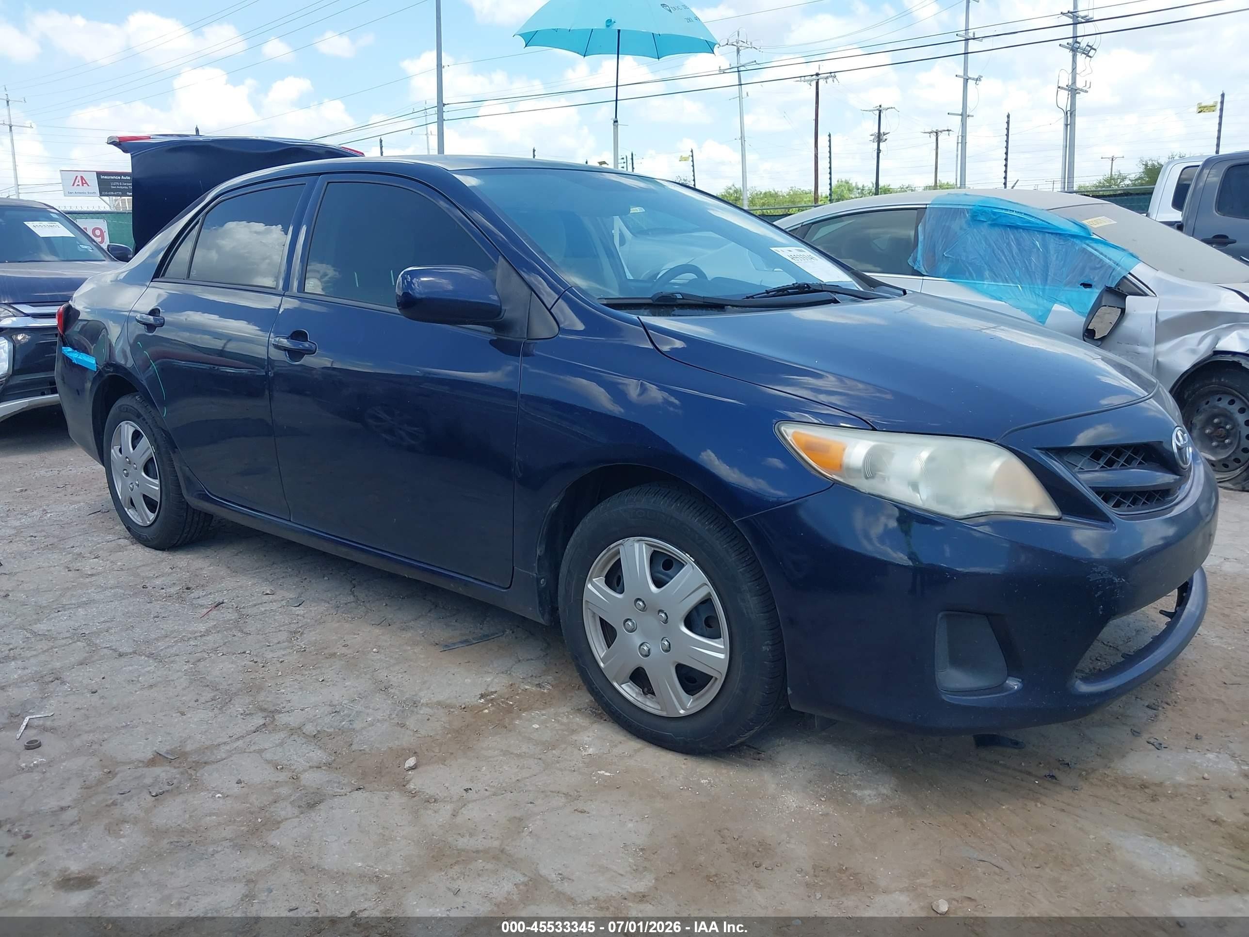 2013 Toyota Corolla LE, VIN 2T1BU4EE6DC097418 — Rear end