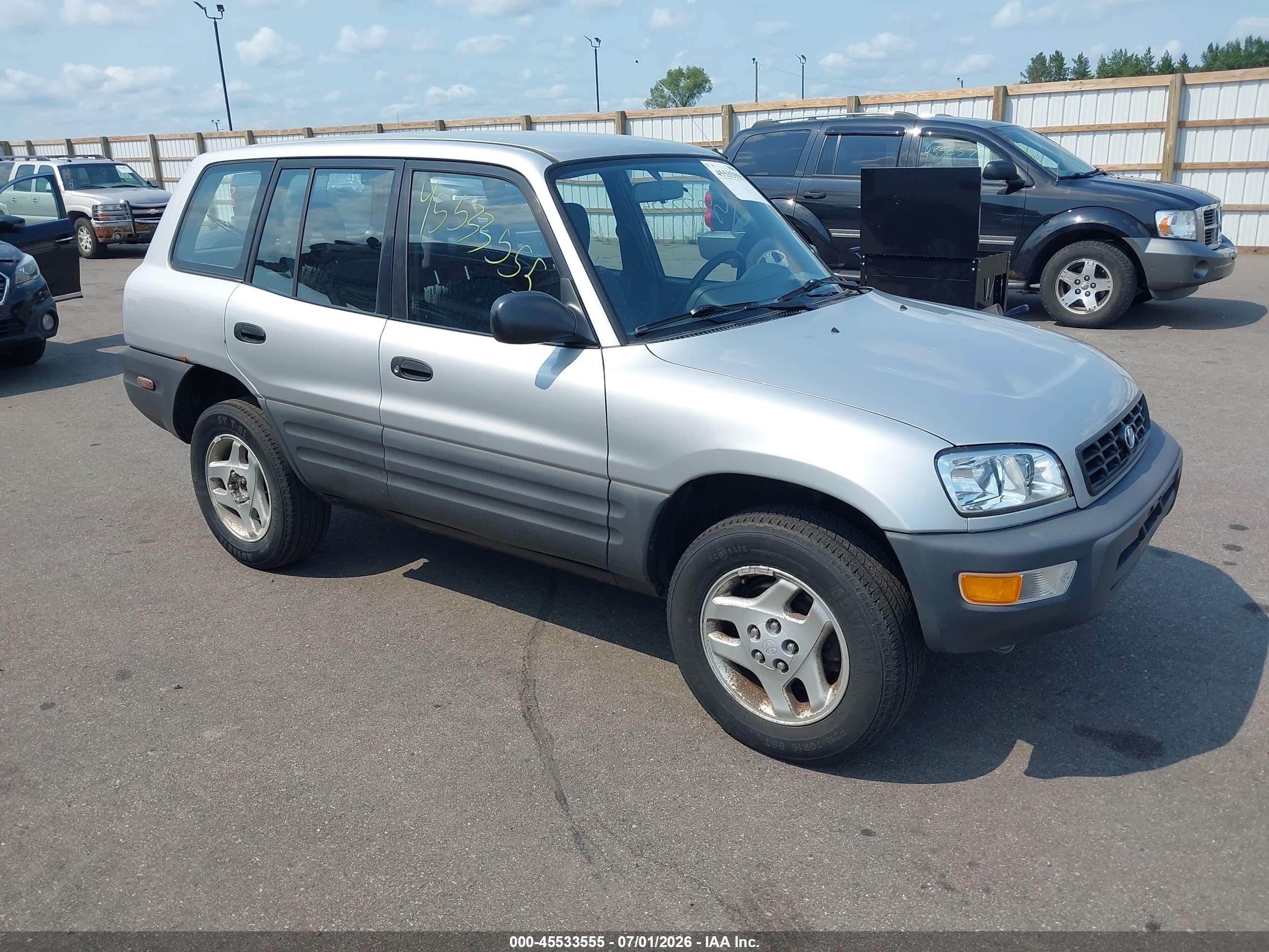 1998 Toyota RAV4, VIN JT3HP10V1W7101696 — Normal wear