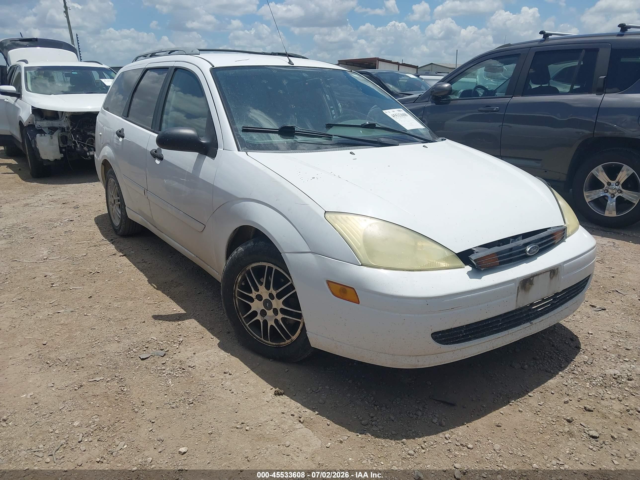 2002 Ford Focus SE Fleet, VIN 1FAHP36332W285185 — Перед