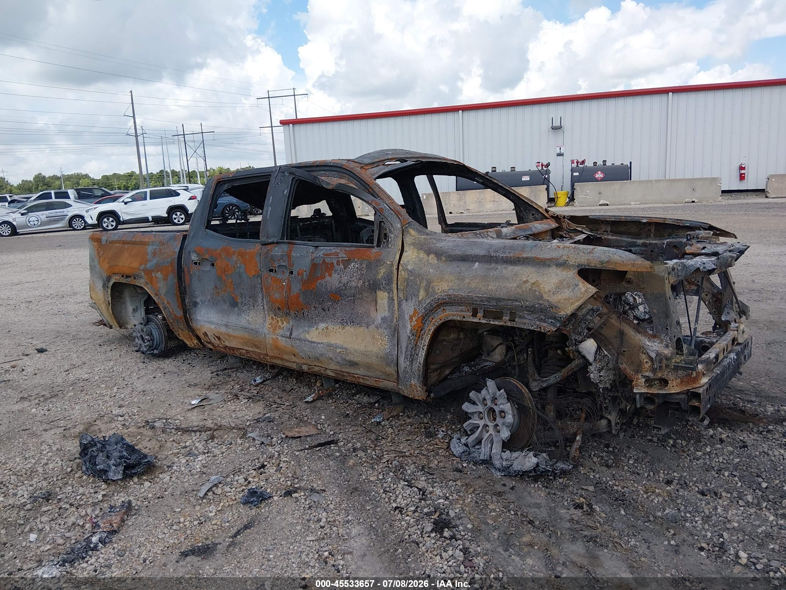 2024 GMC Canyon 4WD Denali, VIN 1GTP6FEK3R1192340 — Burn