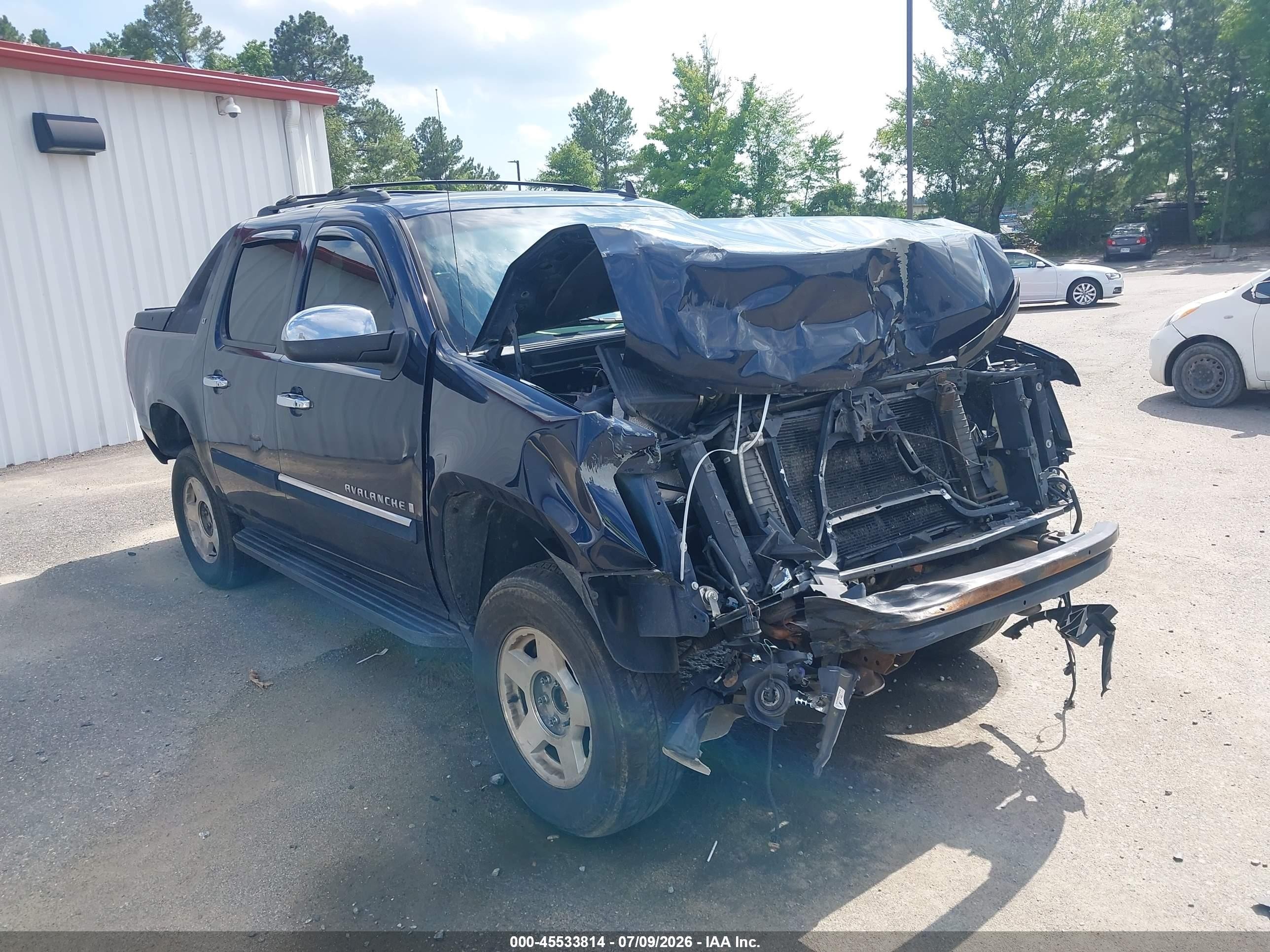 2008 Chevrolet Avalanche 3LT, VIN 3GNEC12048G214326 — Front end
