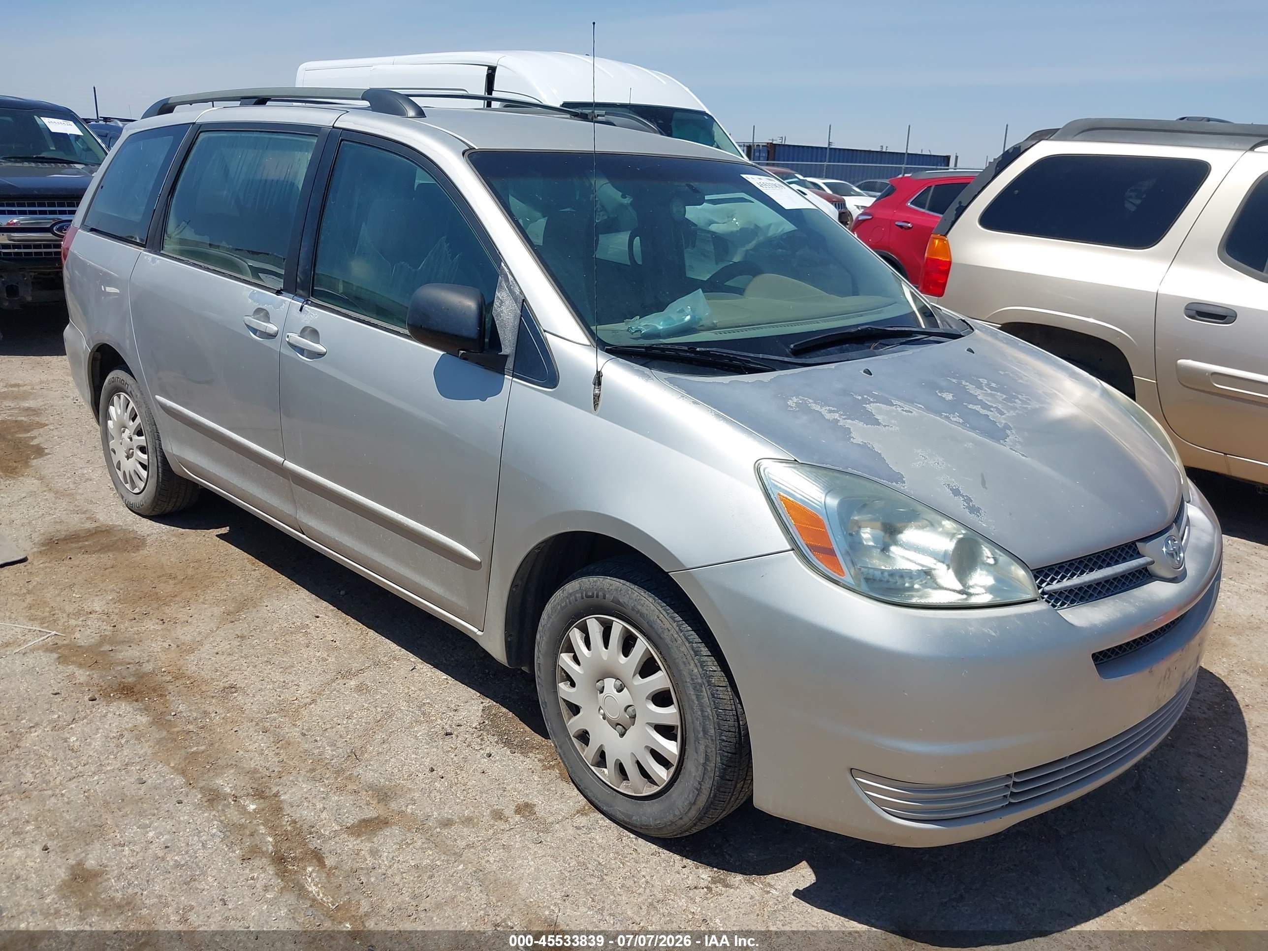 2005 Toyota Sienna LE, VIN 5TDZA23C05S336936 — Side