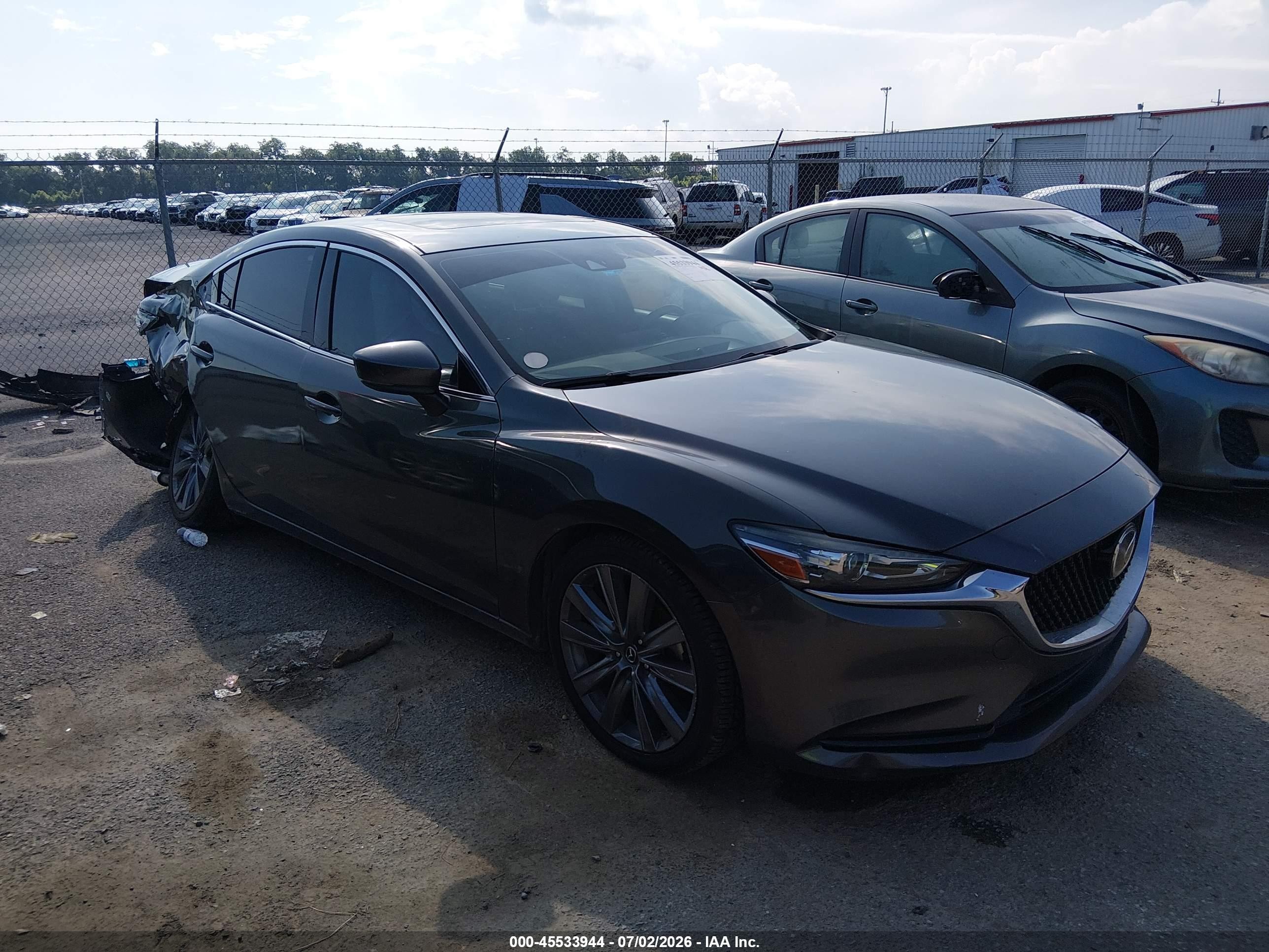 2020 Mazda 6 Touring, VIN JM1GL1VM2L1519637 — Зад
