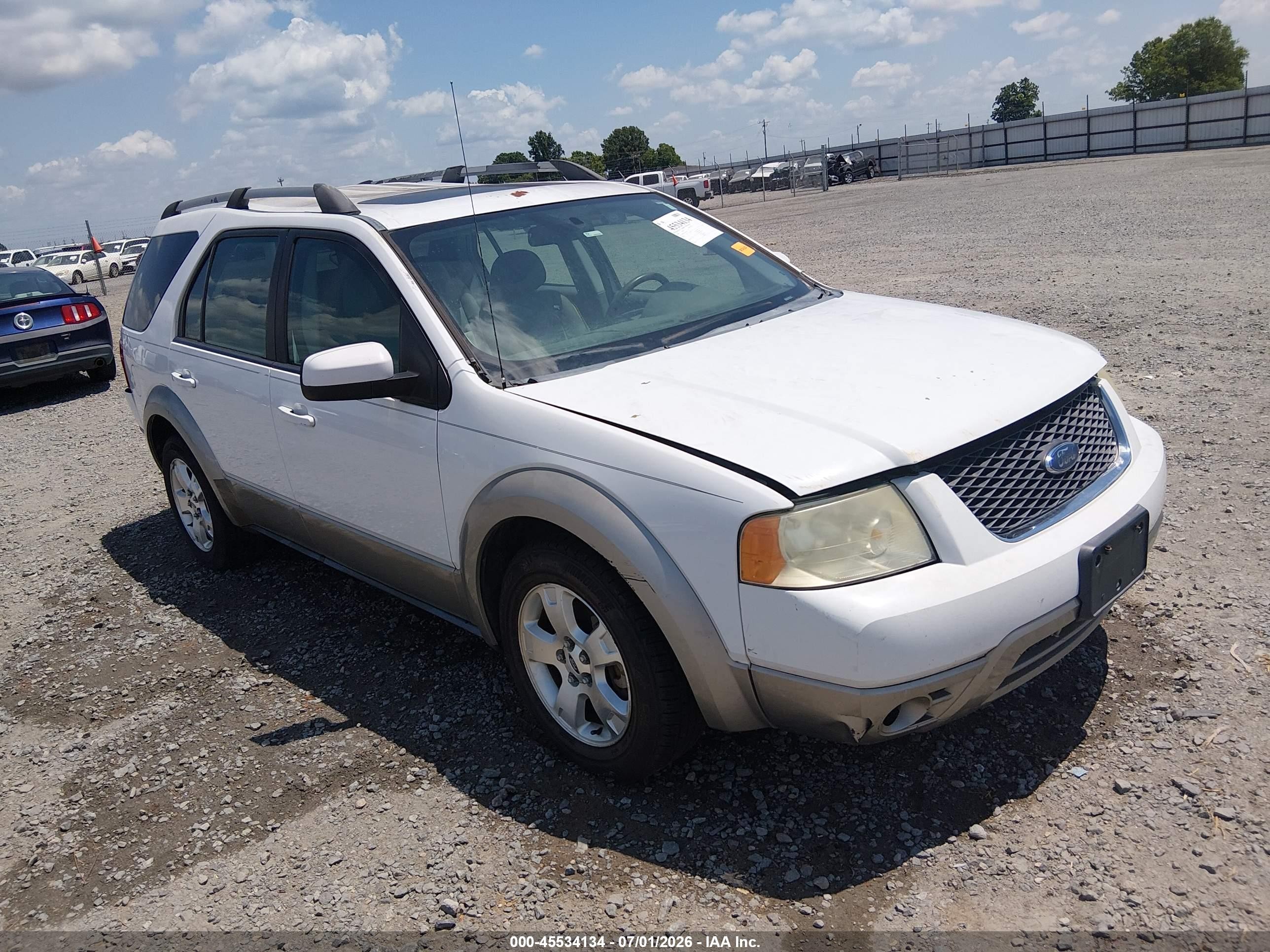 2006 Ford Freestyle SEL, VIN 1FMZK02126GA45900 — Rear end